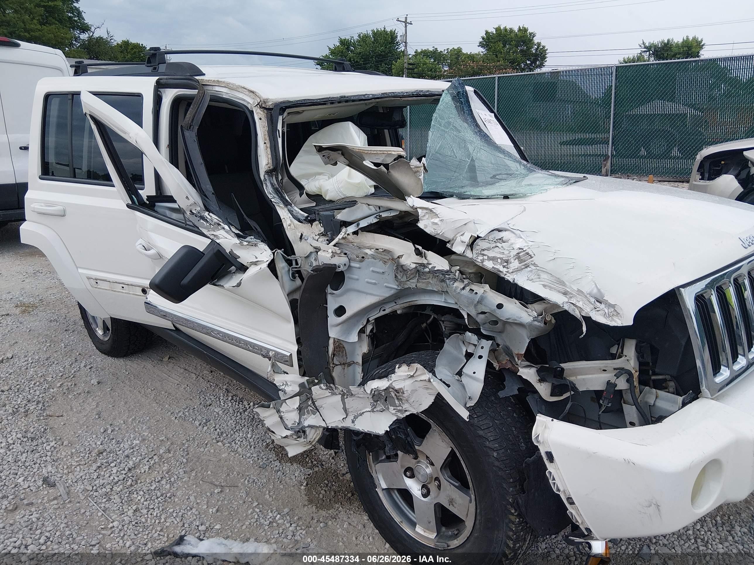 2010 Jeep Commander Sport White vin: 1J4RG4GK0AC140786