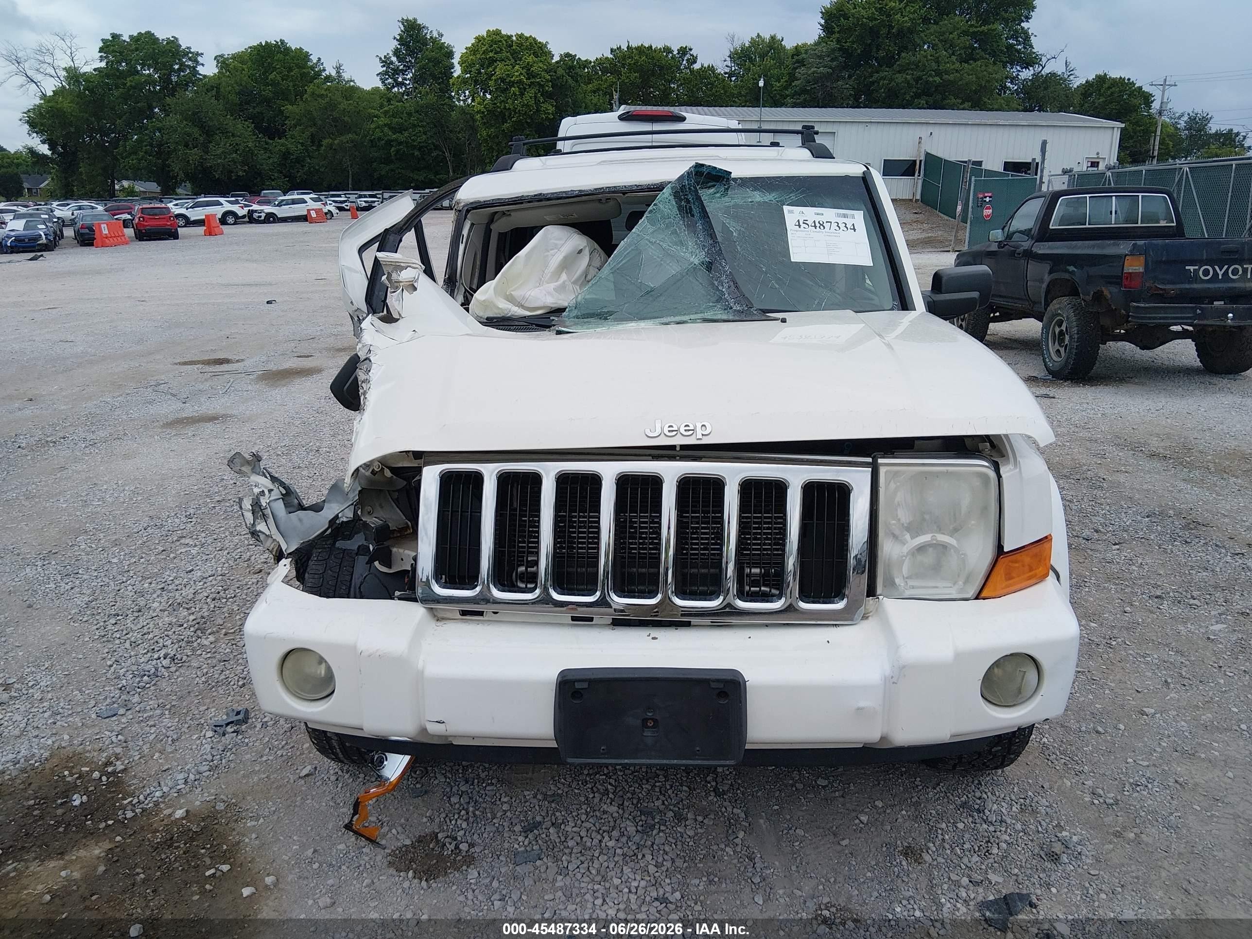 2010 Jeep Commander Sport White vin: 1J4RG4GK0AC140786