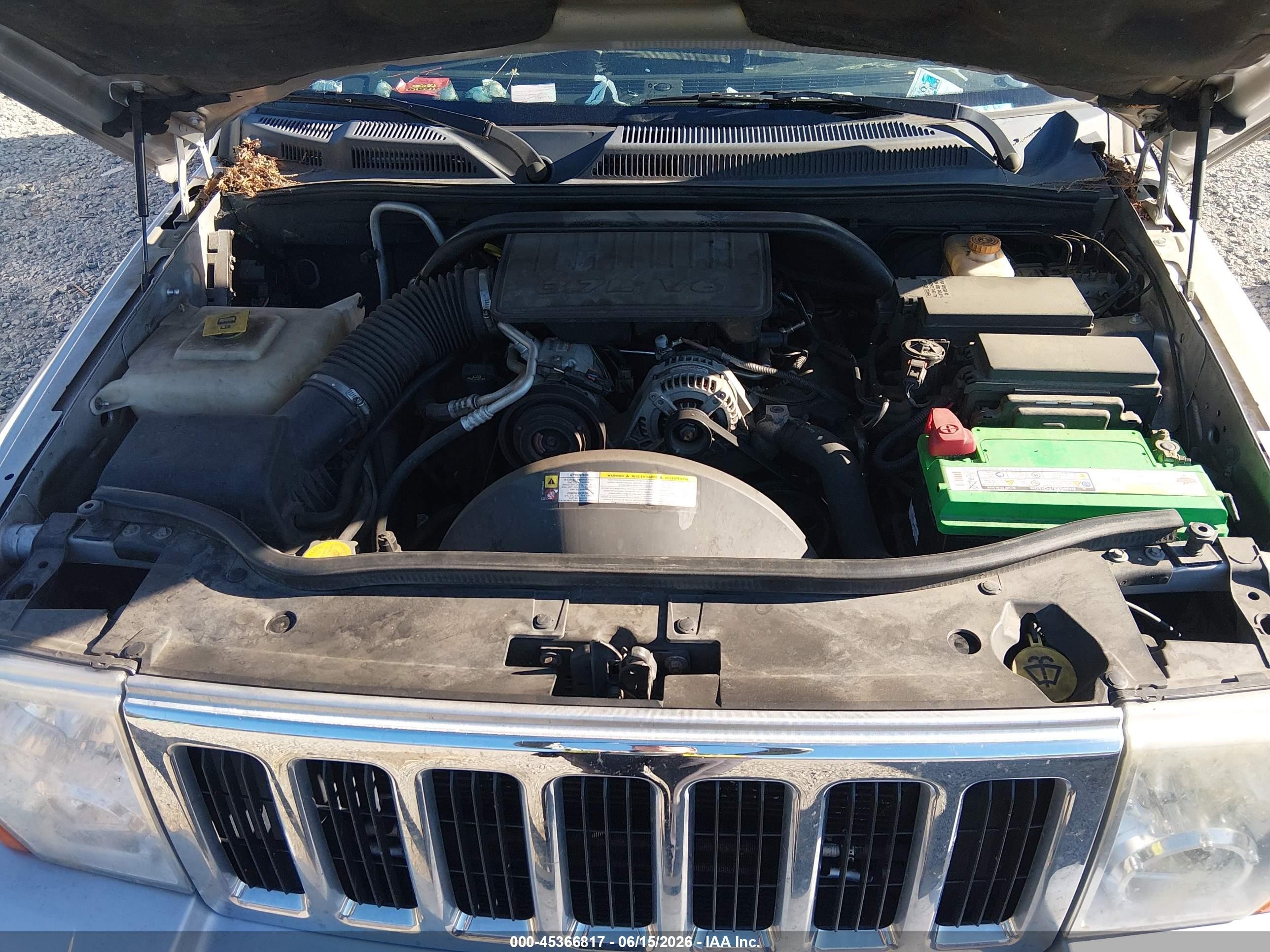 2010 Jeep Commander Sport Silver vin: 1J4RG4GK0AC158219