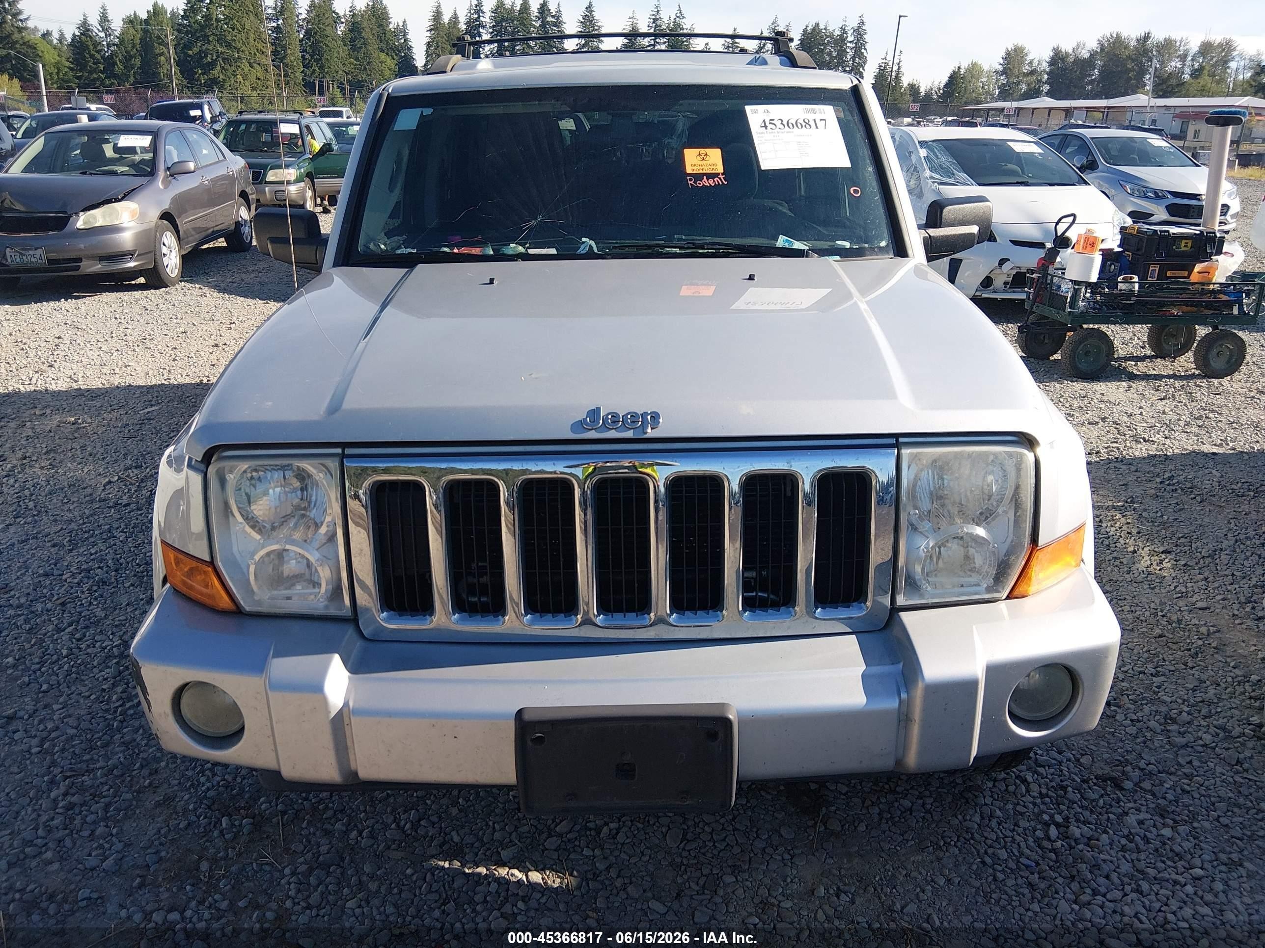2010 Jeep Commander Sport Silver vin: 1J4RG4GK0AC158219