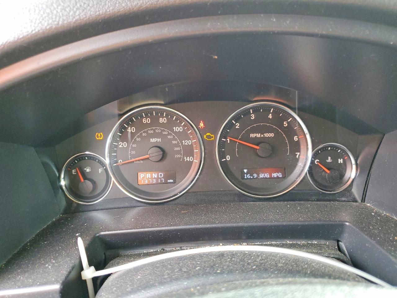 2010 Jeep Commander Sport Black vin: 1J4RG4GK1AC137220