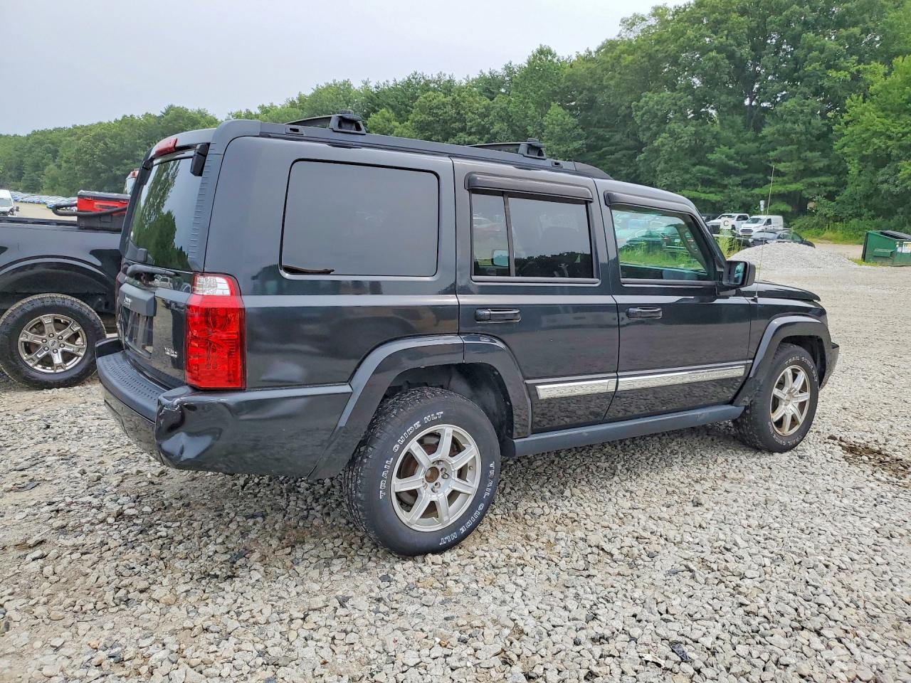 2010 Jeep Commander Sport Black vin: 1J4RG4GK1AC137220