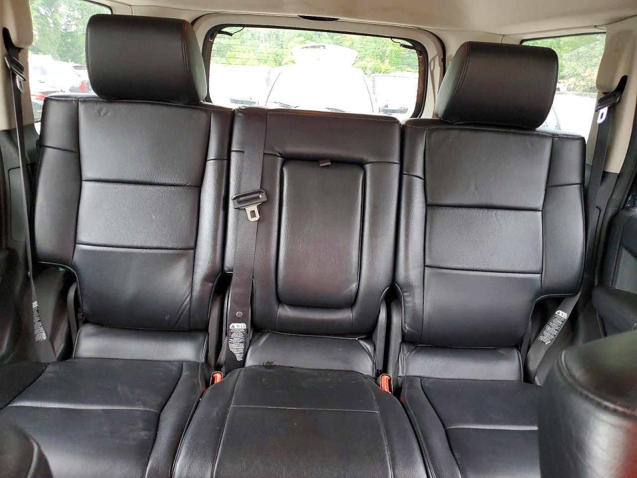 2010 Jeep Commander Sport Black vin: 1J4RG4GK1AC137220