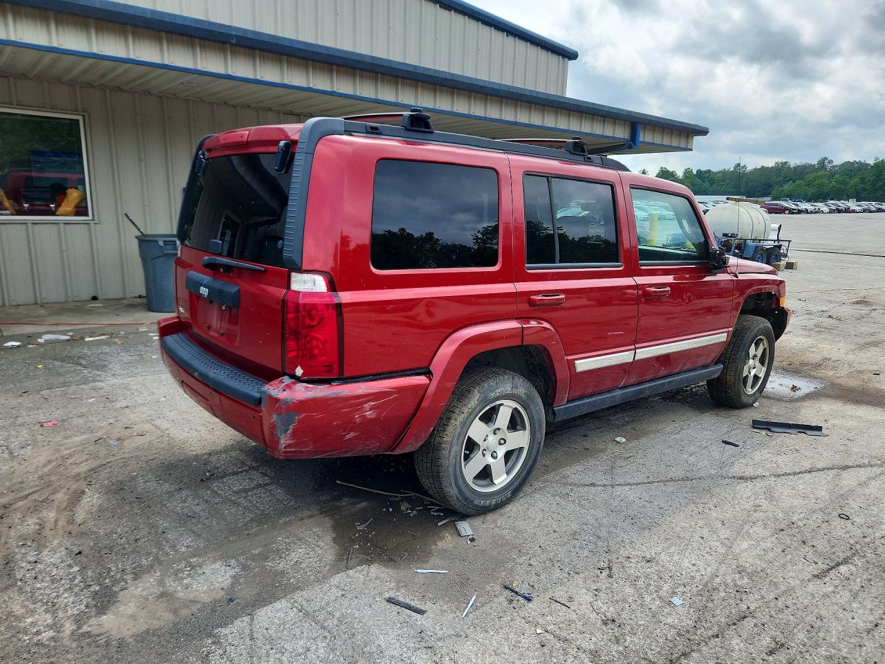 2010 Jeep Commander Sport Burgundy vin: 1J4RG4GK2AC131569