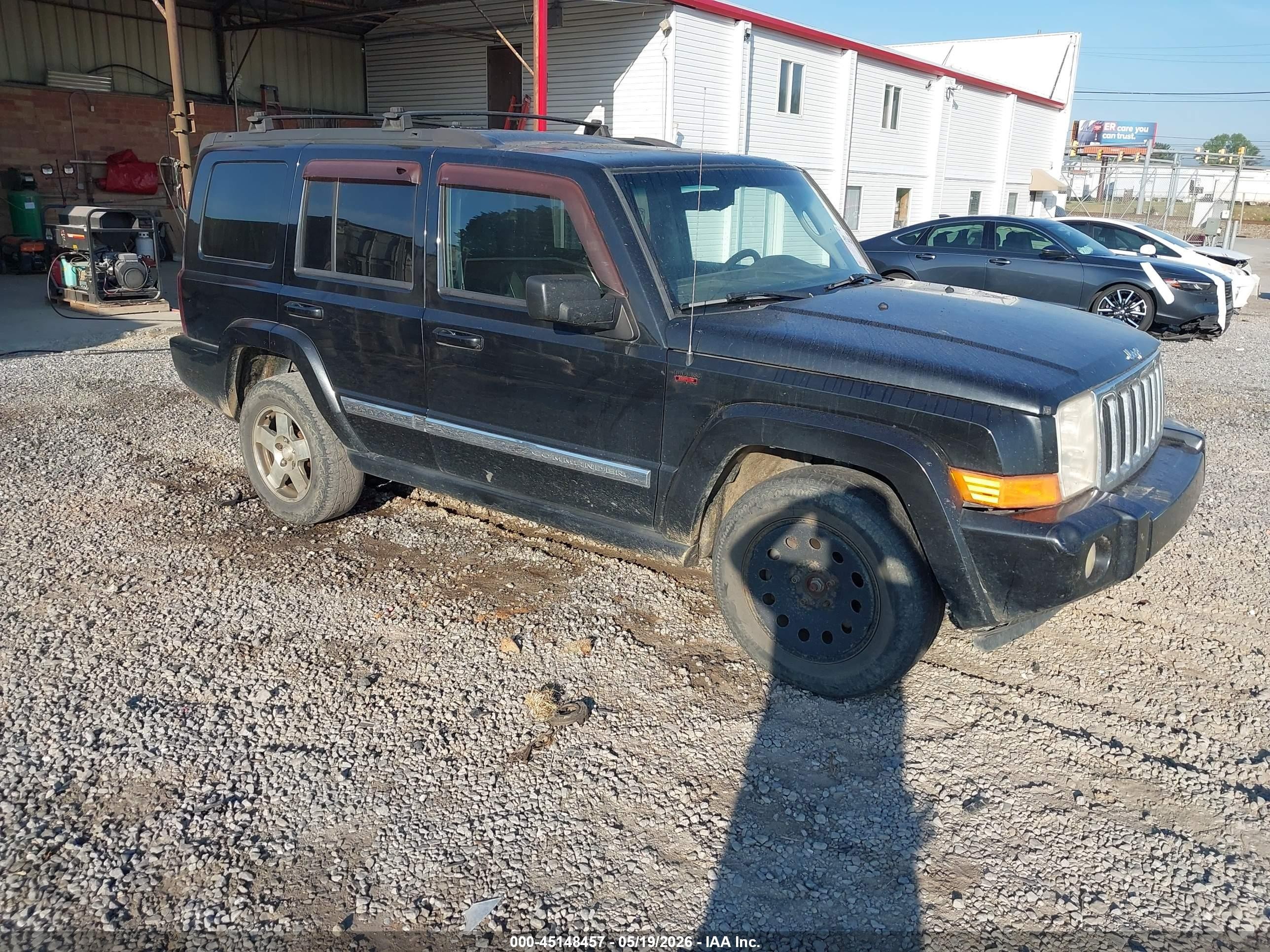 2010 Jeep Commander Sport Черный vin: 1J4RG4GK4AC121996