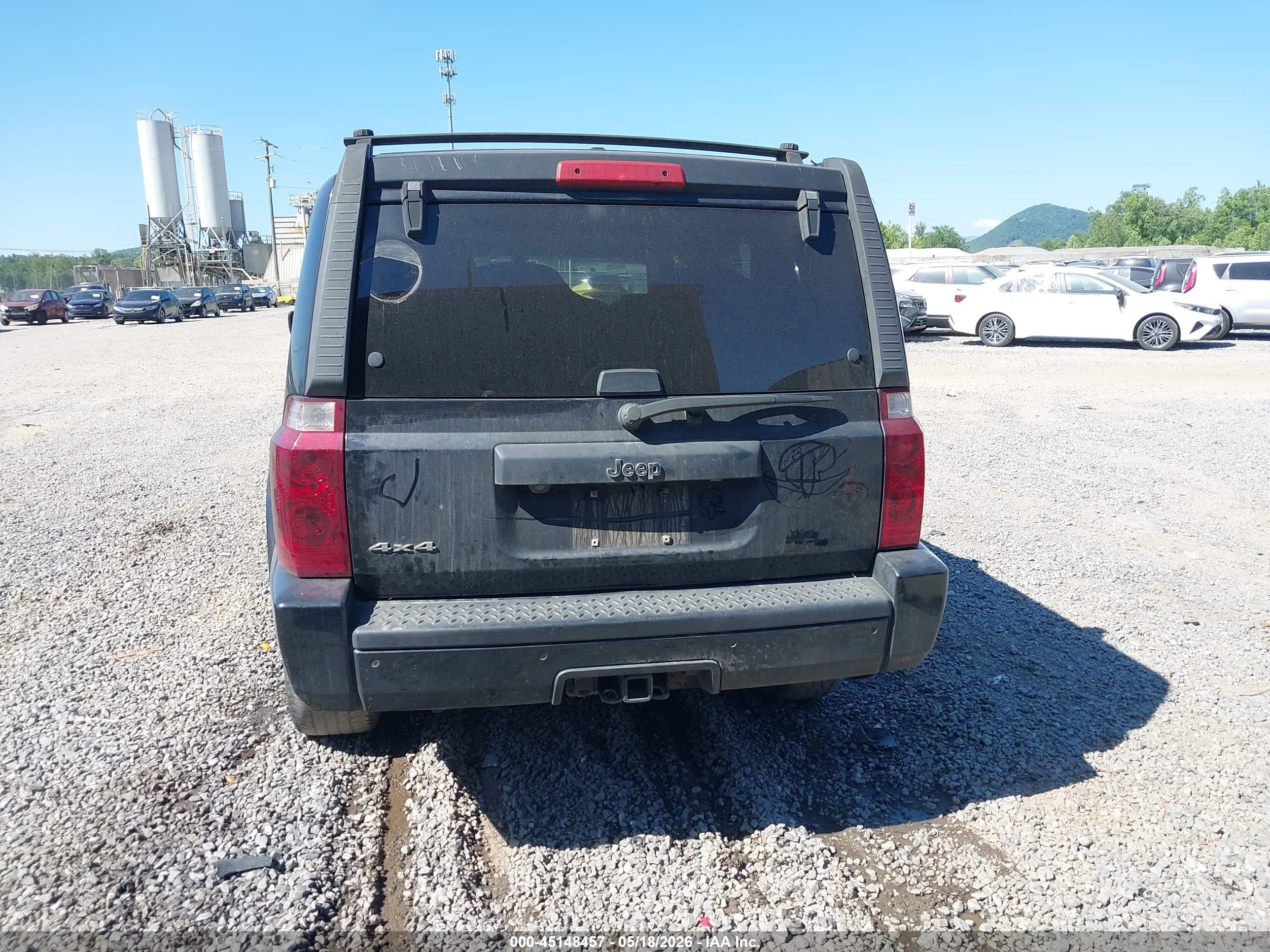 2010 Jeep Commander Sport Black vin: 1J4RG4GK4AC121996