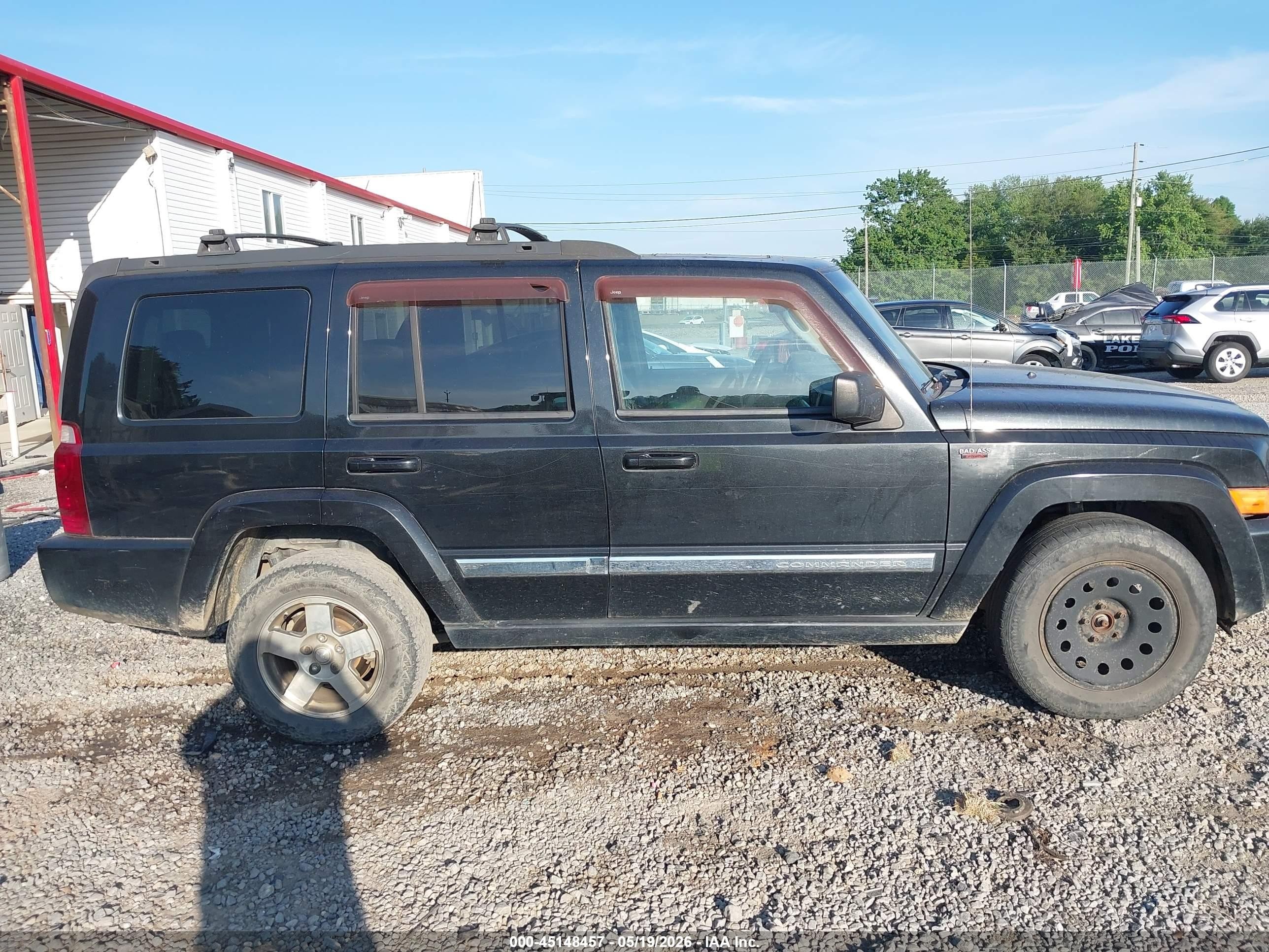 2010 Jeep Commander Sport Black vin: 1J4RG4GK4AC121996
