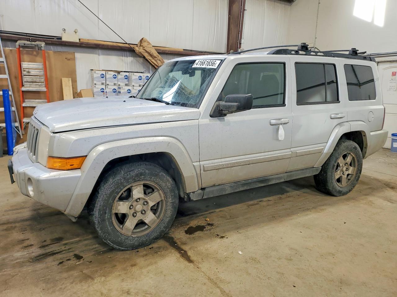 2010 Jeep Commander Sport Silver vin: 1J4RG4GK6AC104407