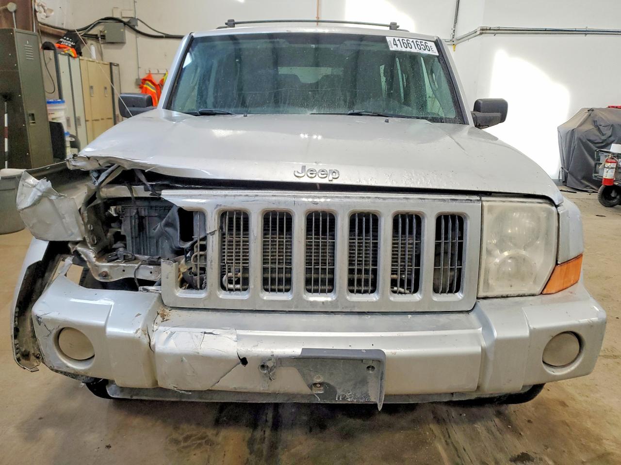 2010 Jeep Commander Sport Silver vin: 1J4RG4GK6AC104407