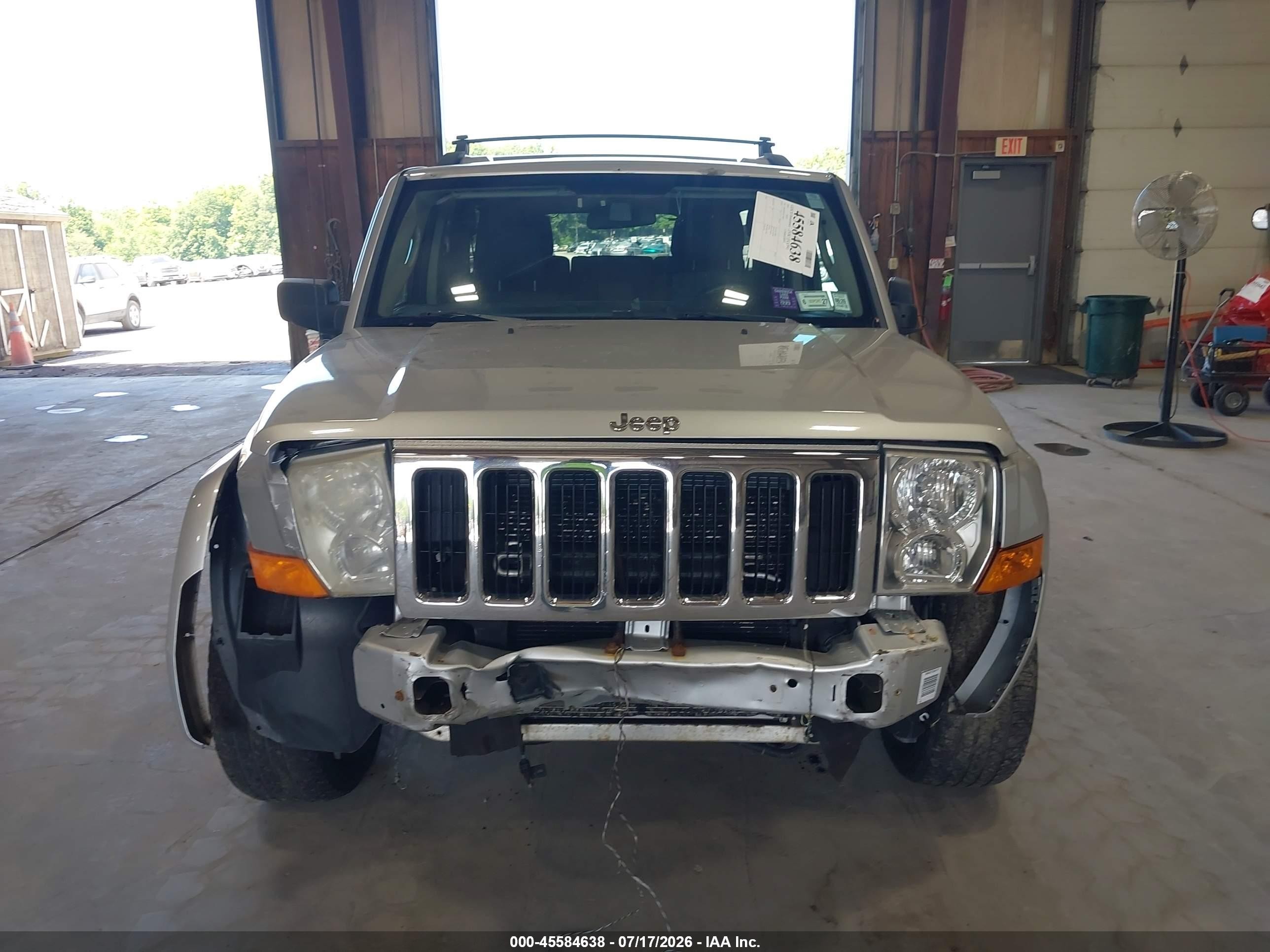 2010 Jeep Commander Sport Gray vin: 1J4RG4GK9AC148417