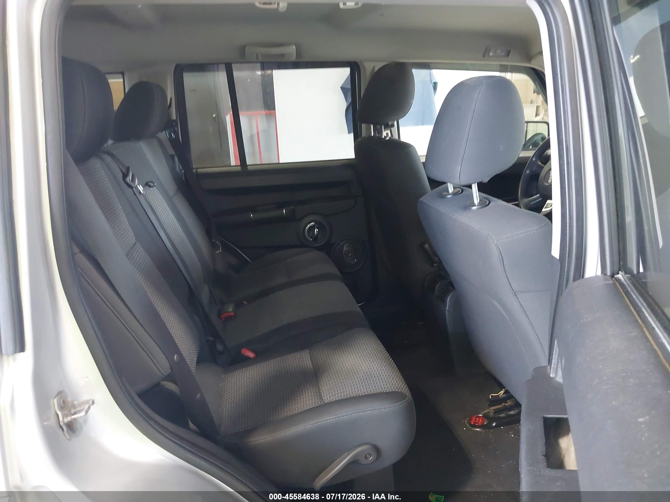 2010 Jeep Commander Sport Gray vin: 1J4RG4GK9AC148417