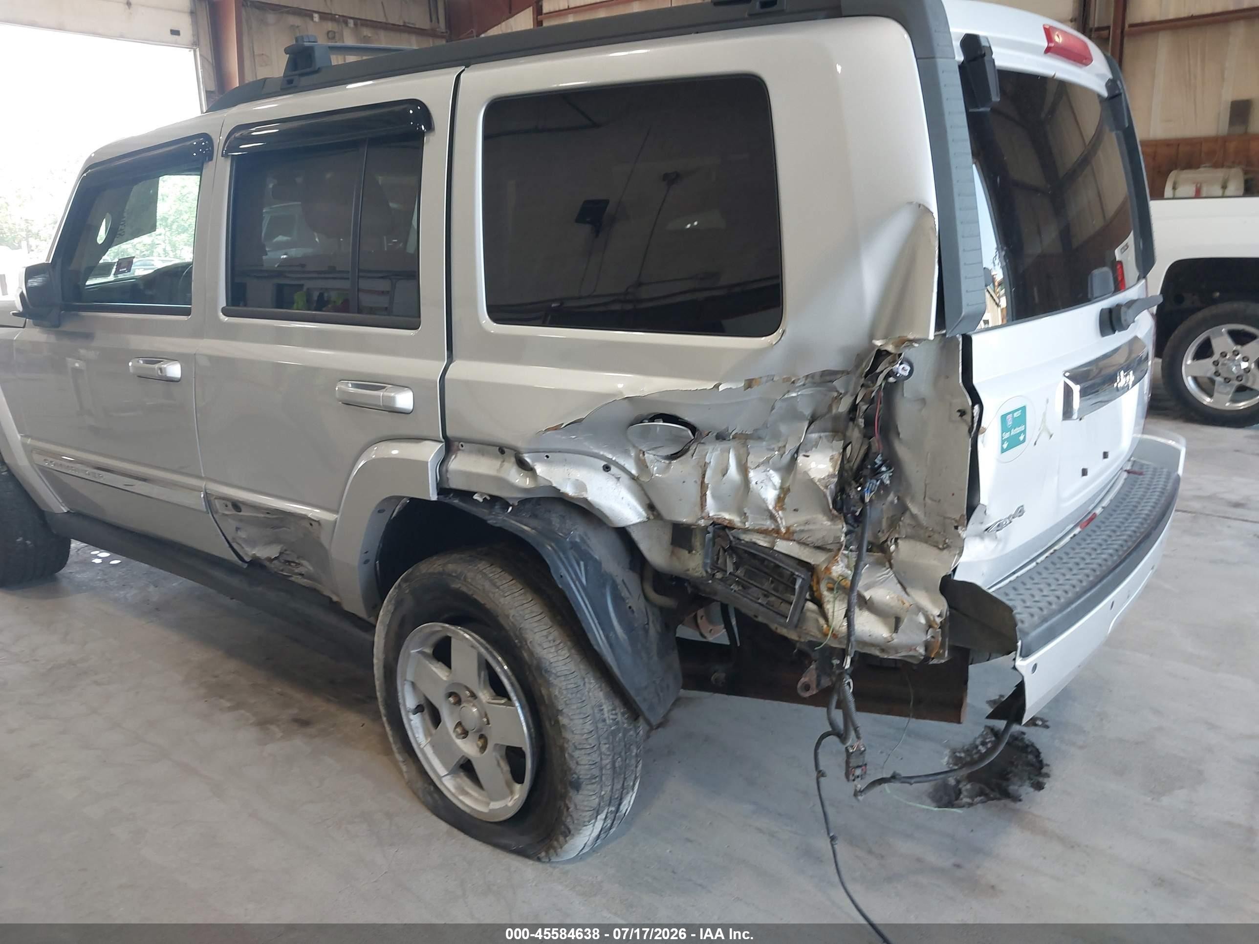 2010 Jeep Commander Sport Gray vin: 1J4RG4GK9AC148417