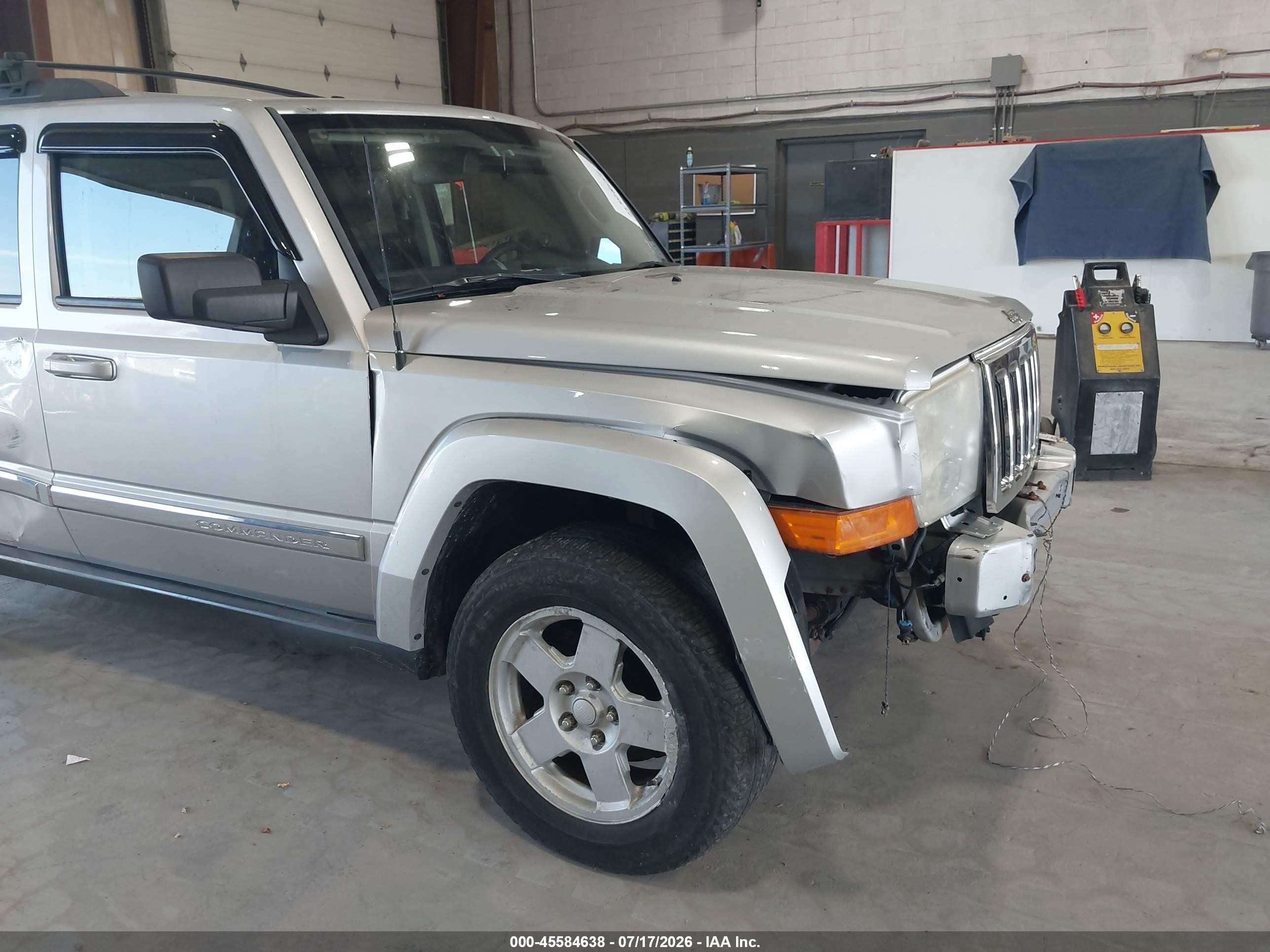 2010 Jeep Commander Sport Gray vin: 1J4RG4GK9AC148417