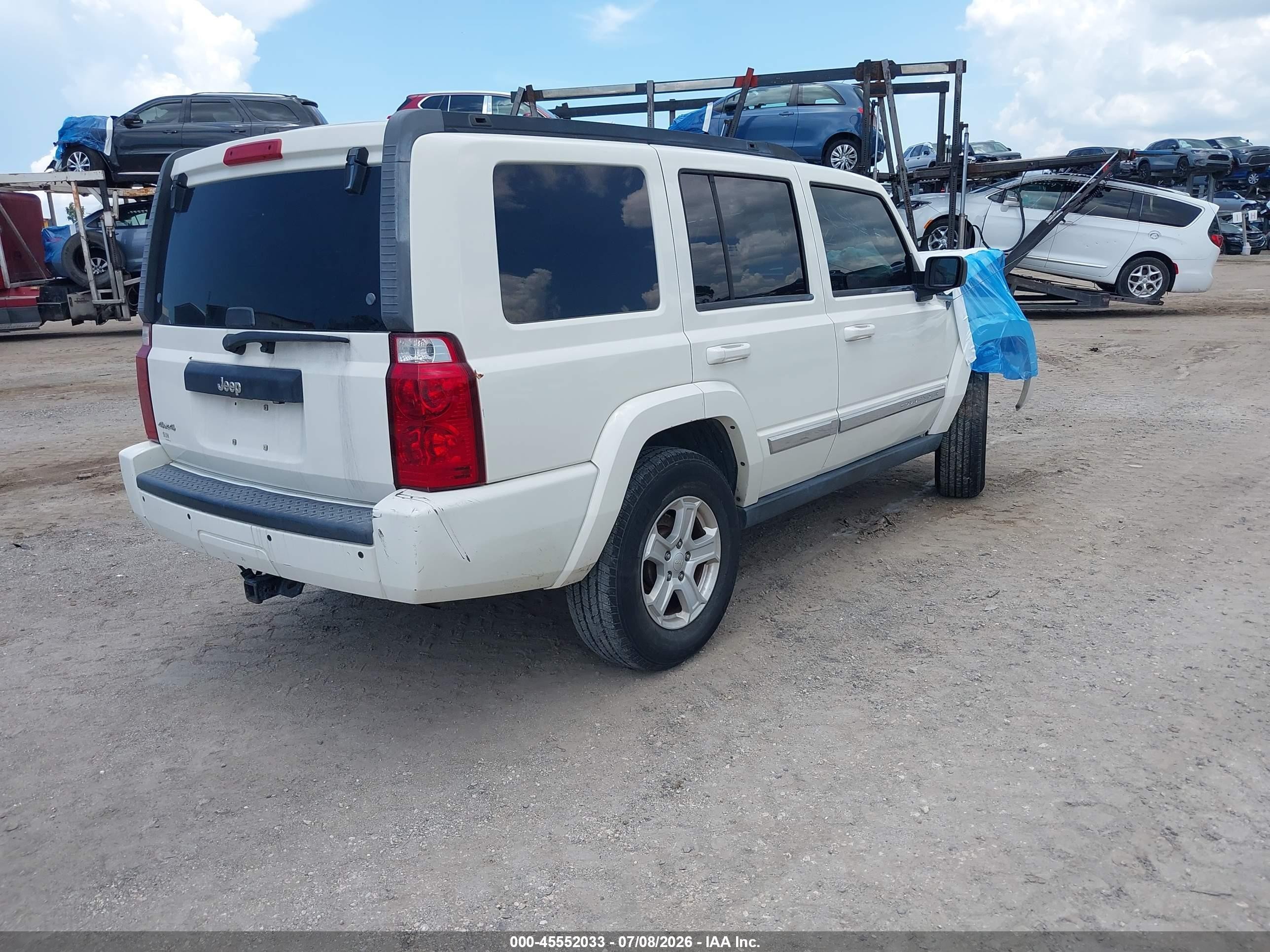 2010 Jeep Commander Sport White vin: 1J4RG4GKXAC130296
