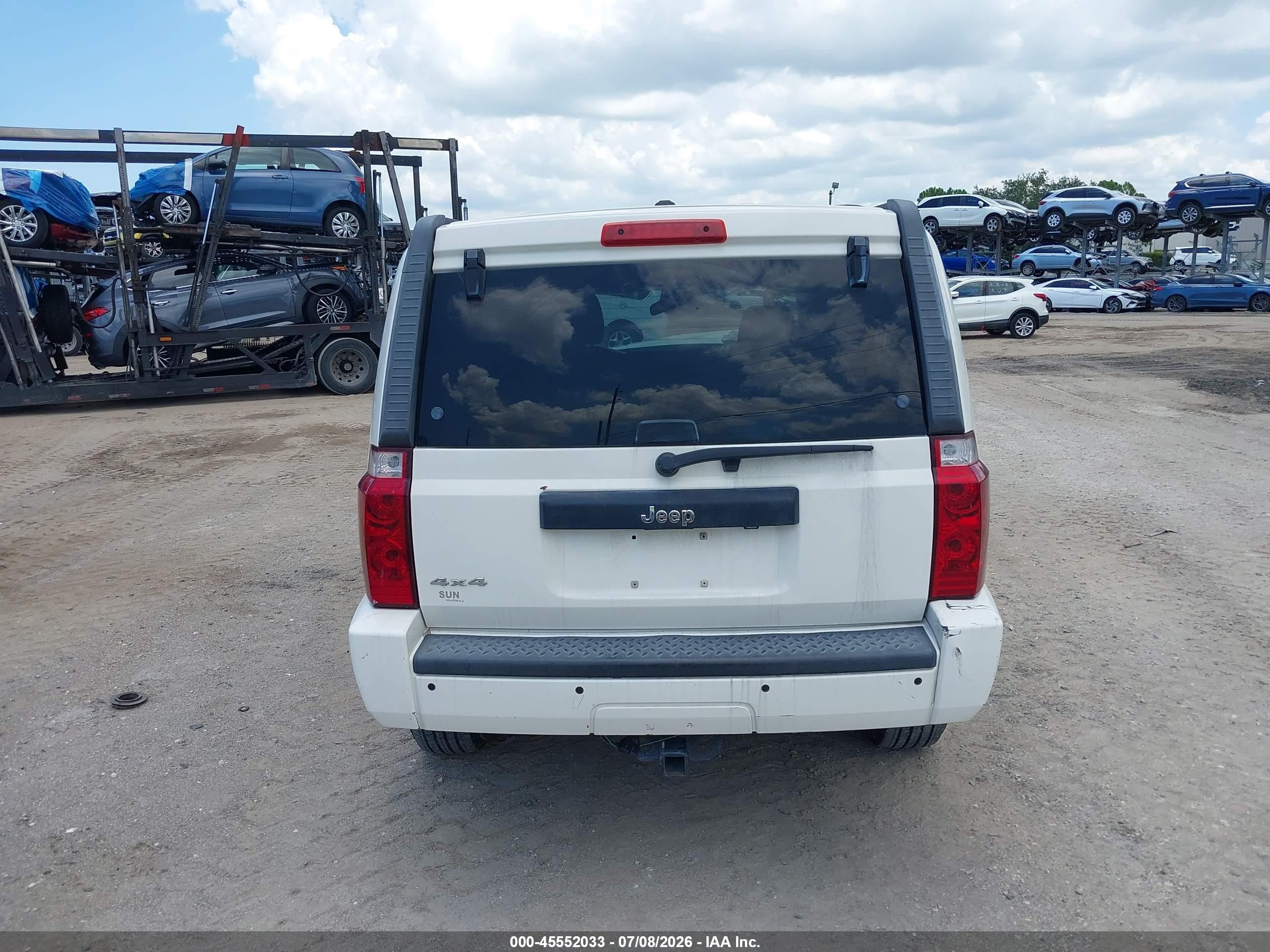 2010 Jeep Commander Sport White vin: 1J4RG4GKXAC130296