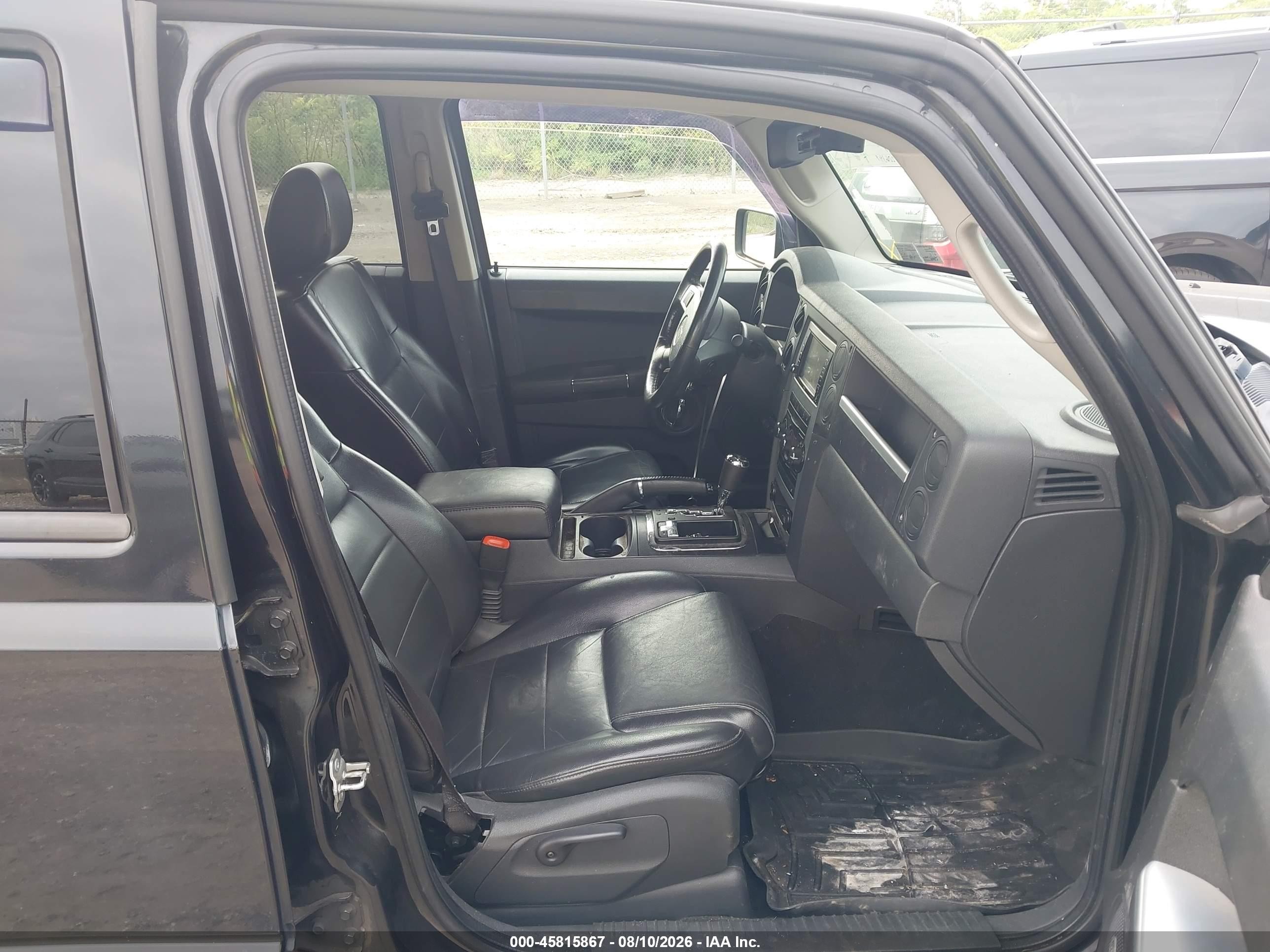 2010 Jeep Commander Sport Черный vin: 1J4RG4GT7AC127252