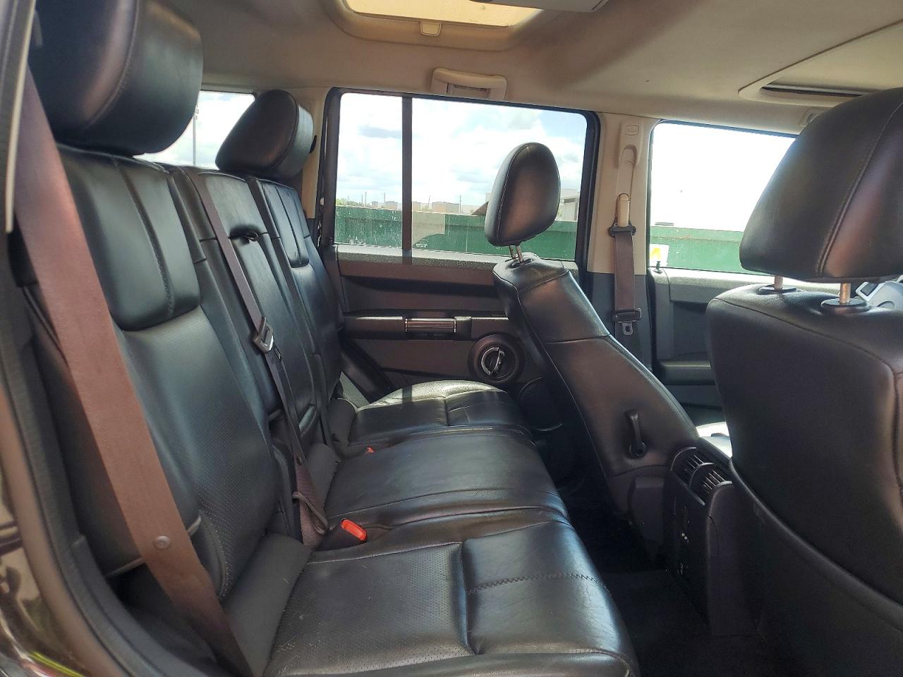 2010 Jeep Commander Limited Black vin: 1J4RG5GT3AC109319