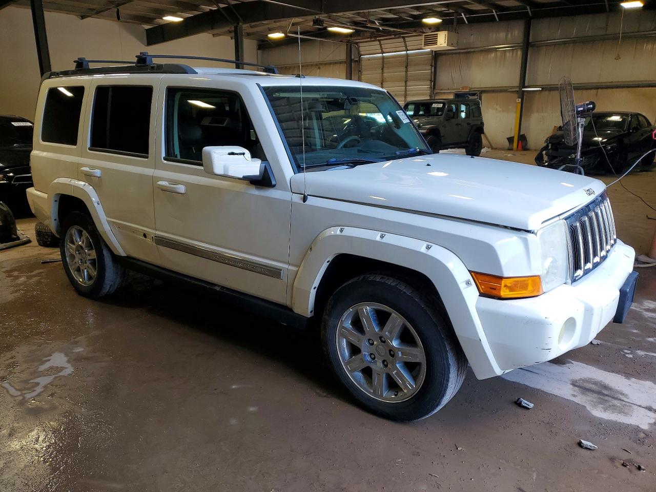 2010 Jeep Commander Limited White vin: 1J4RG5GT5AC145366