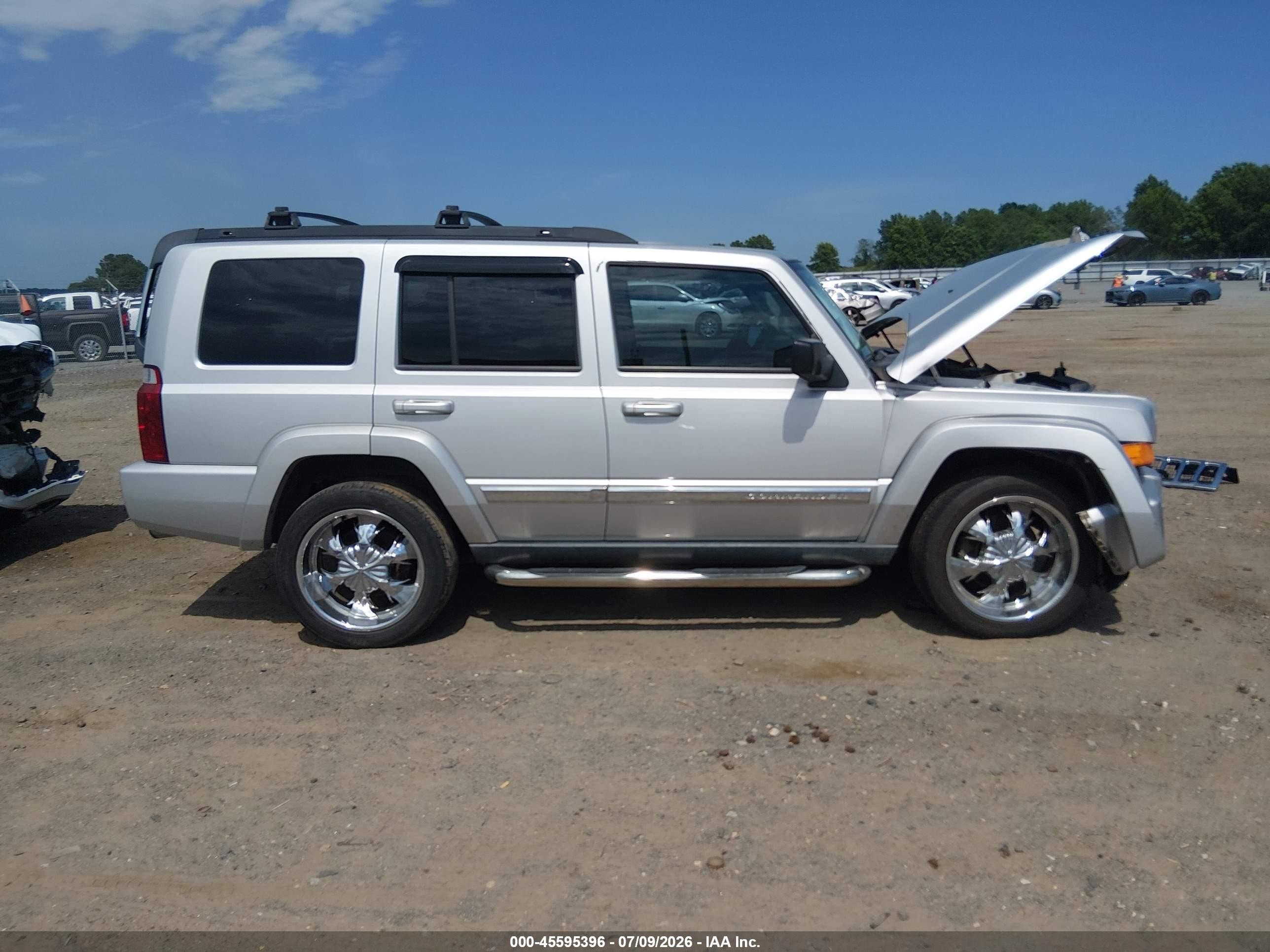 2010 Jeep Commander Sport Silver vin: 1J4RH4GK0AC157410