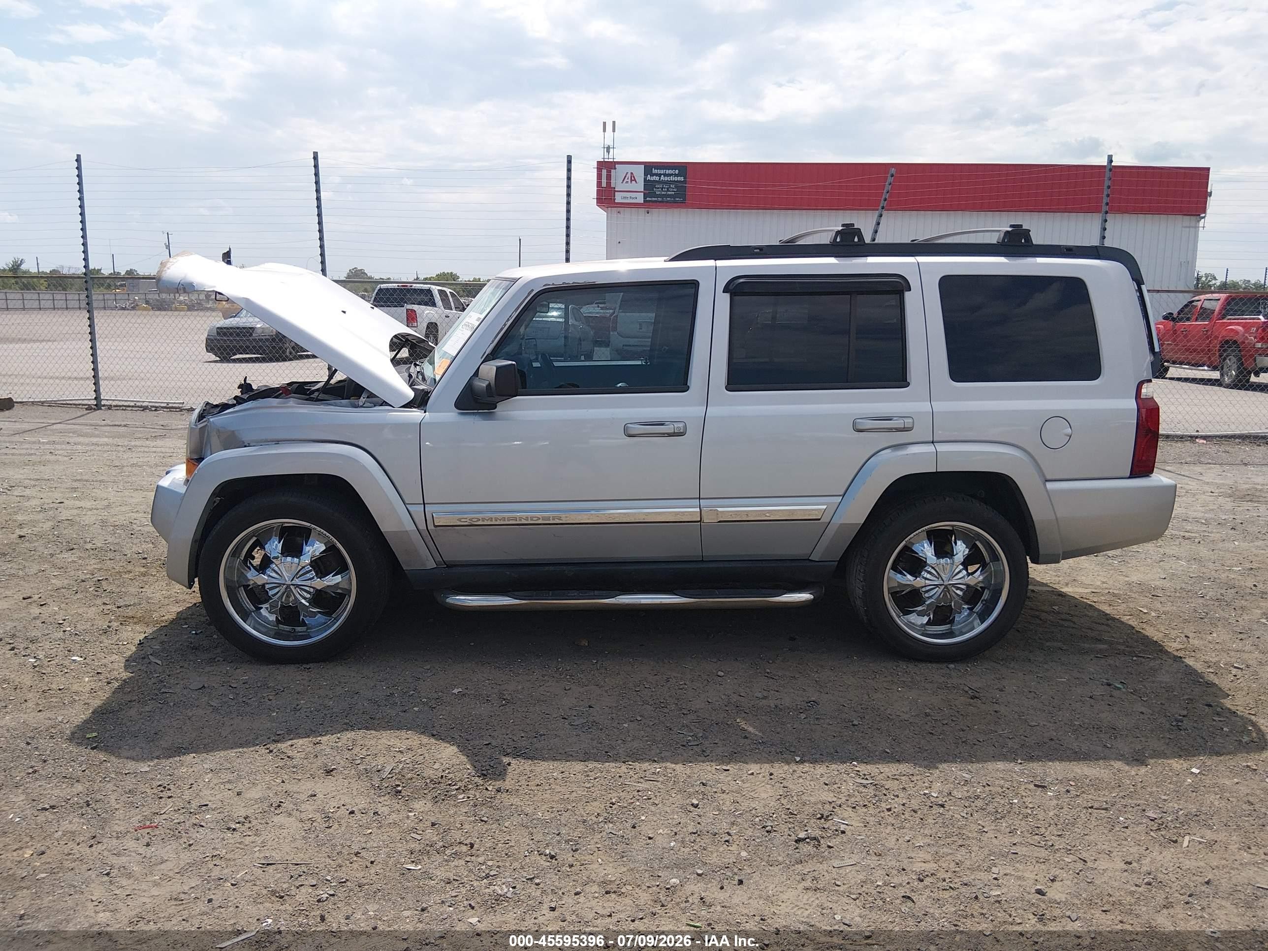 2010 Jeep Commander Sport Silver vin: 1J4RH4GK0AC157410