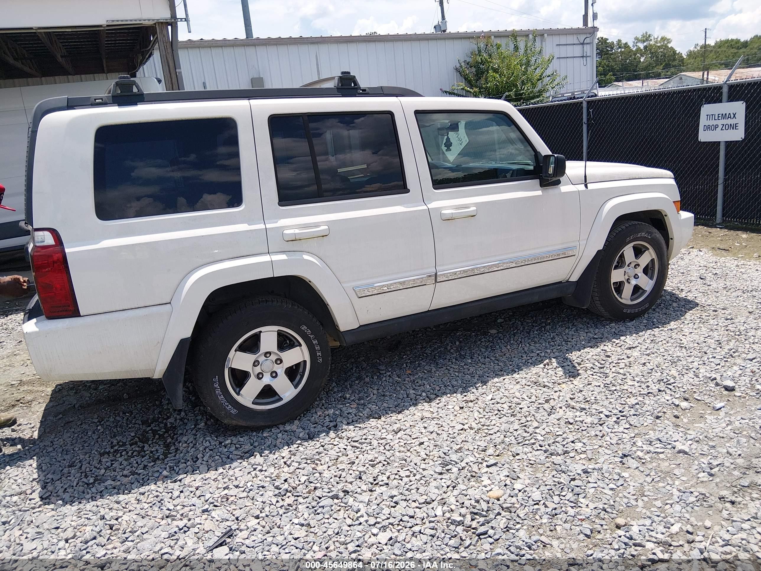 2010 Jeep Commander Sport White vin: 1J4RH4GK3AC157658