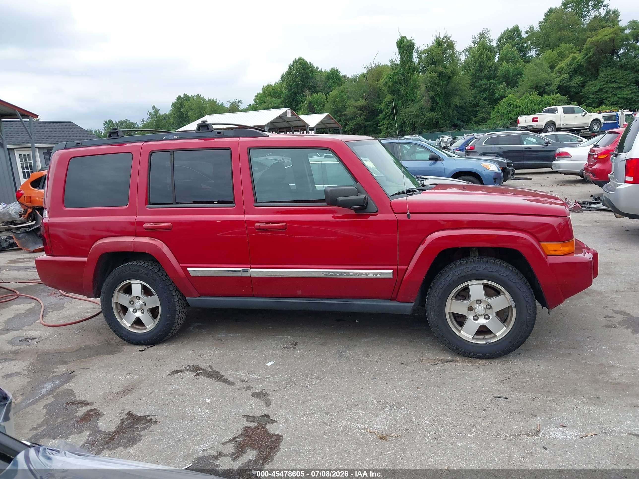 2010 Jeep Commander Sport Красный vin: 1J4RH4GK7AC106969