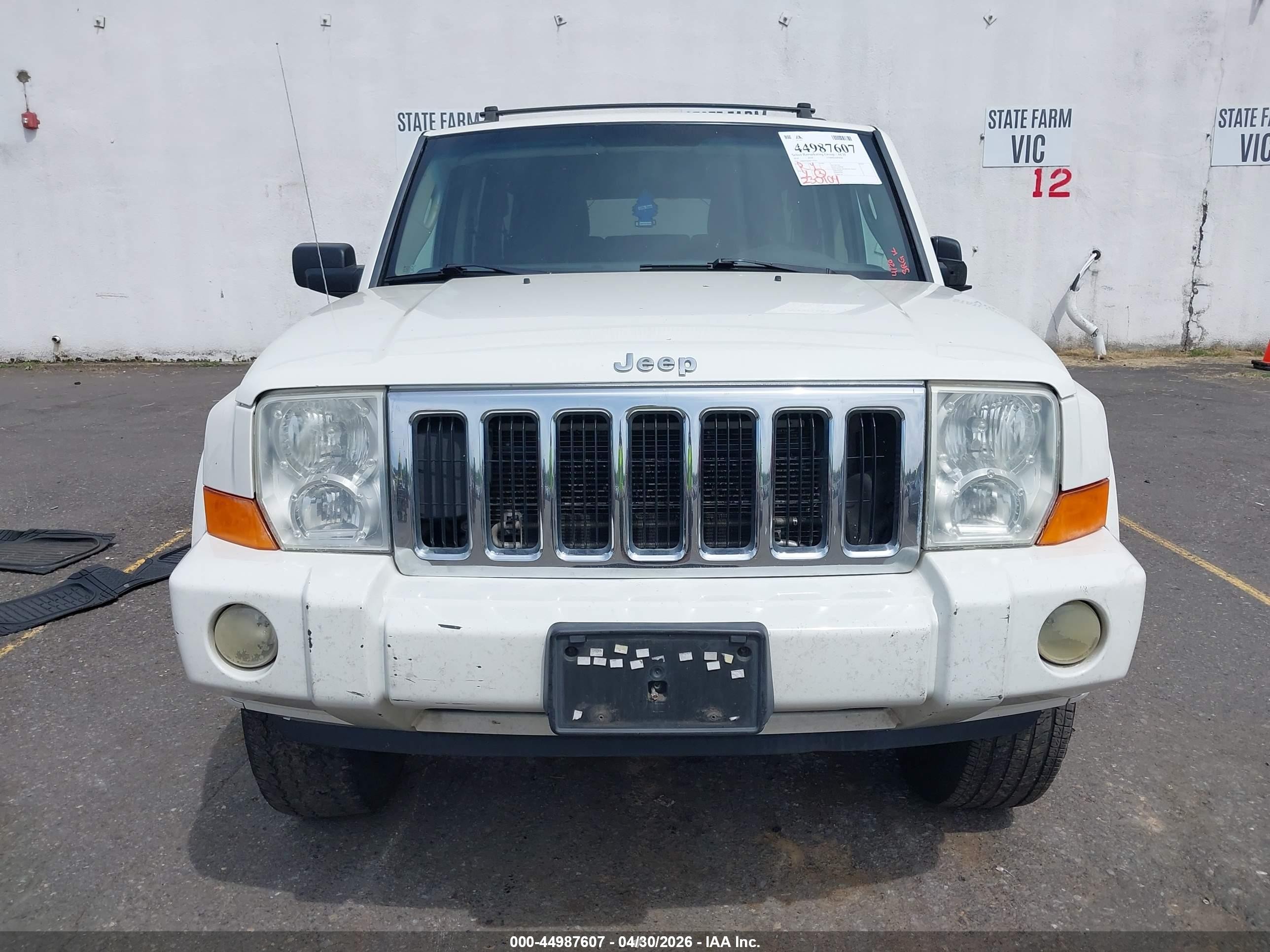 2010 Jeep Commander Sport White vin: 1J4RH4GK8AC157557