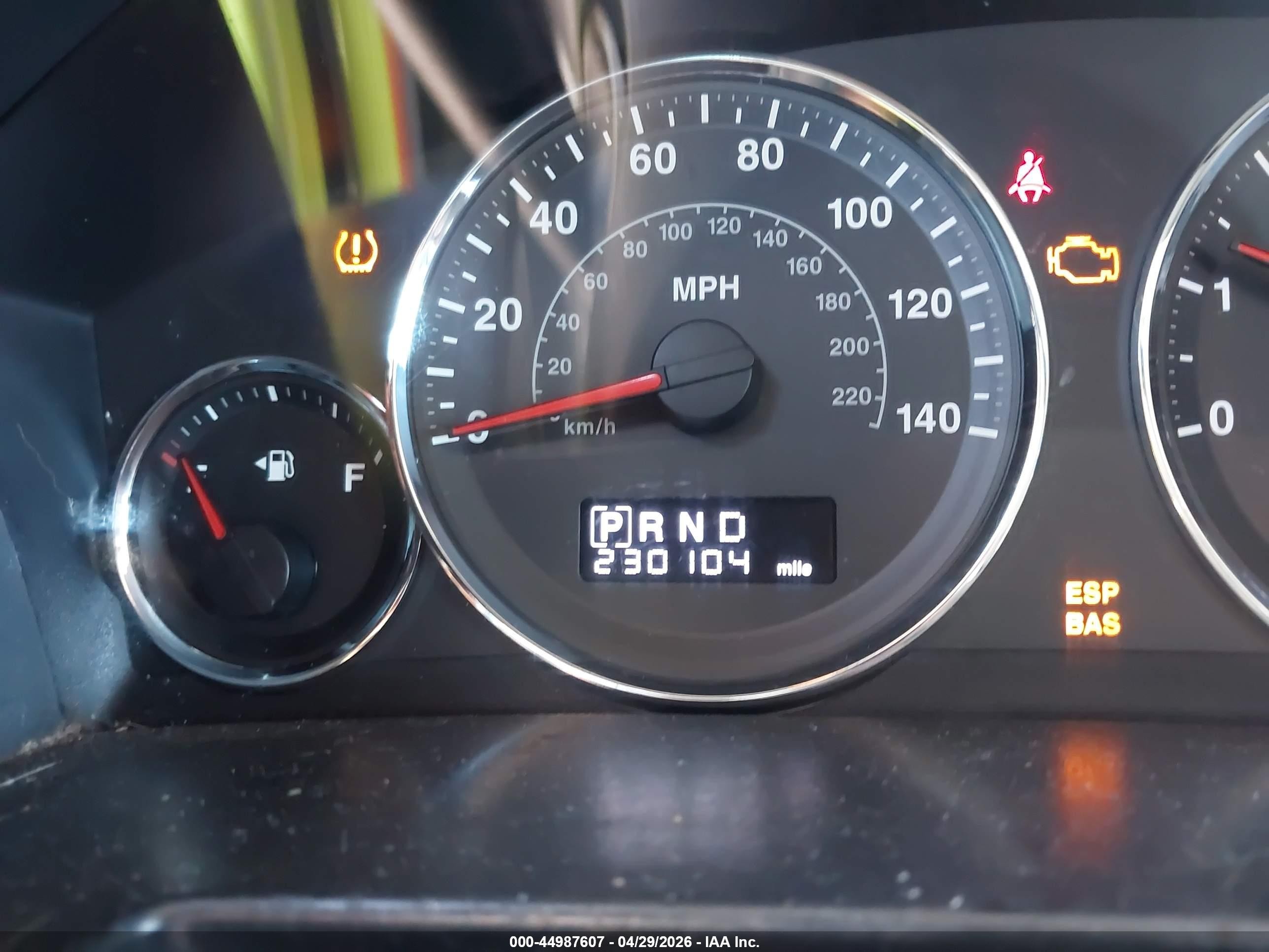 2010 Jeep Commander Sport White vin: 1J4RH4GK8AC157557