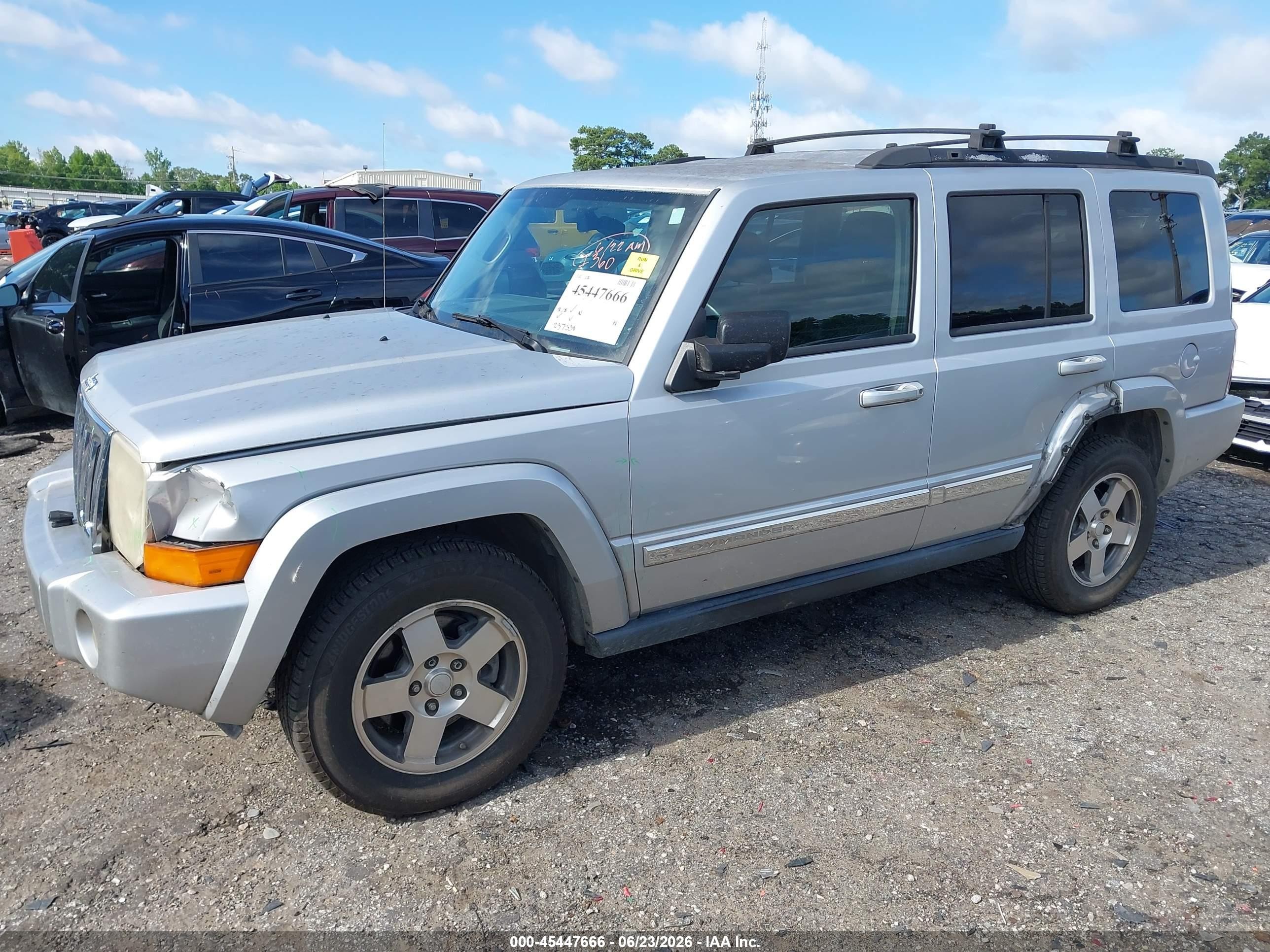 2010 Jeep Commander Sport Silver vin: 1J4RH4GKXAC145393