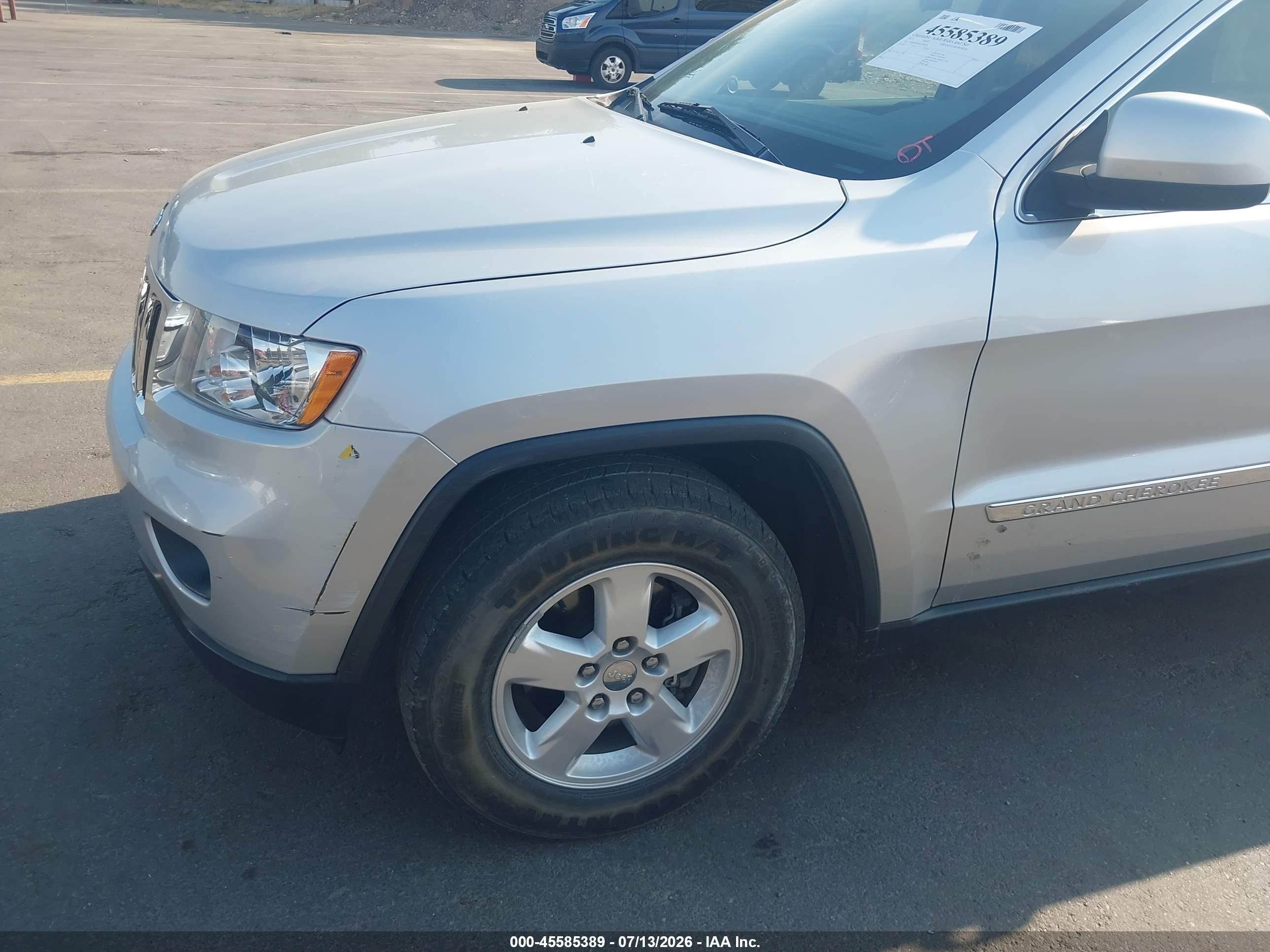 2011 Jeep Grand Cherokee Laredo Silver vin: 1J4RR4GG0BC508018