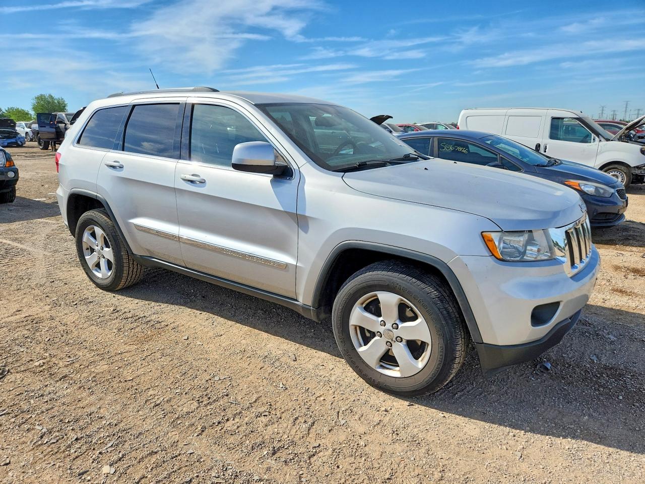 2011 Jeep Grand Cherokee Laredo Silver vin: 1J4RR4GG0BC508052
