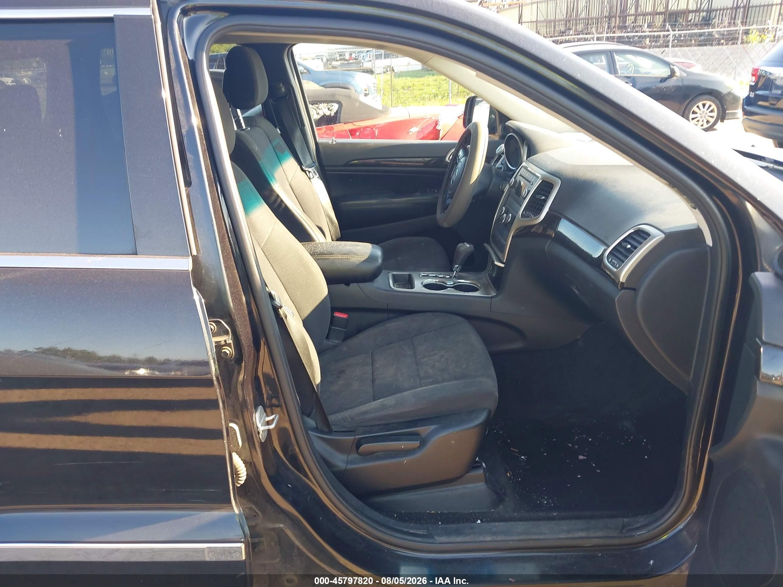 2011 Jeep Grand Cherokee Laredo Black vin: 1J4RR4GG0BC525627