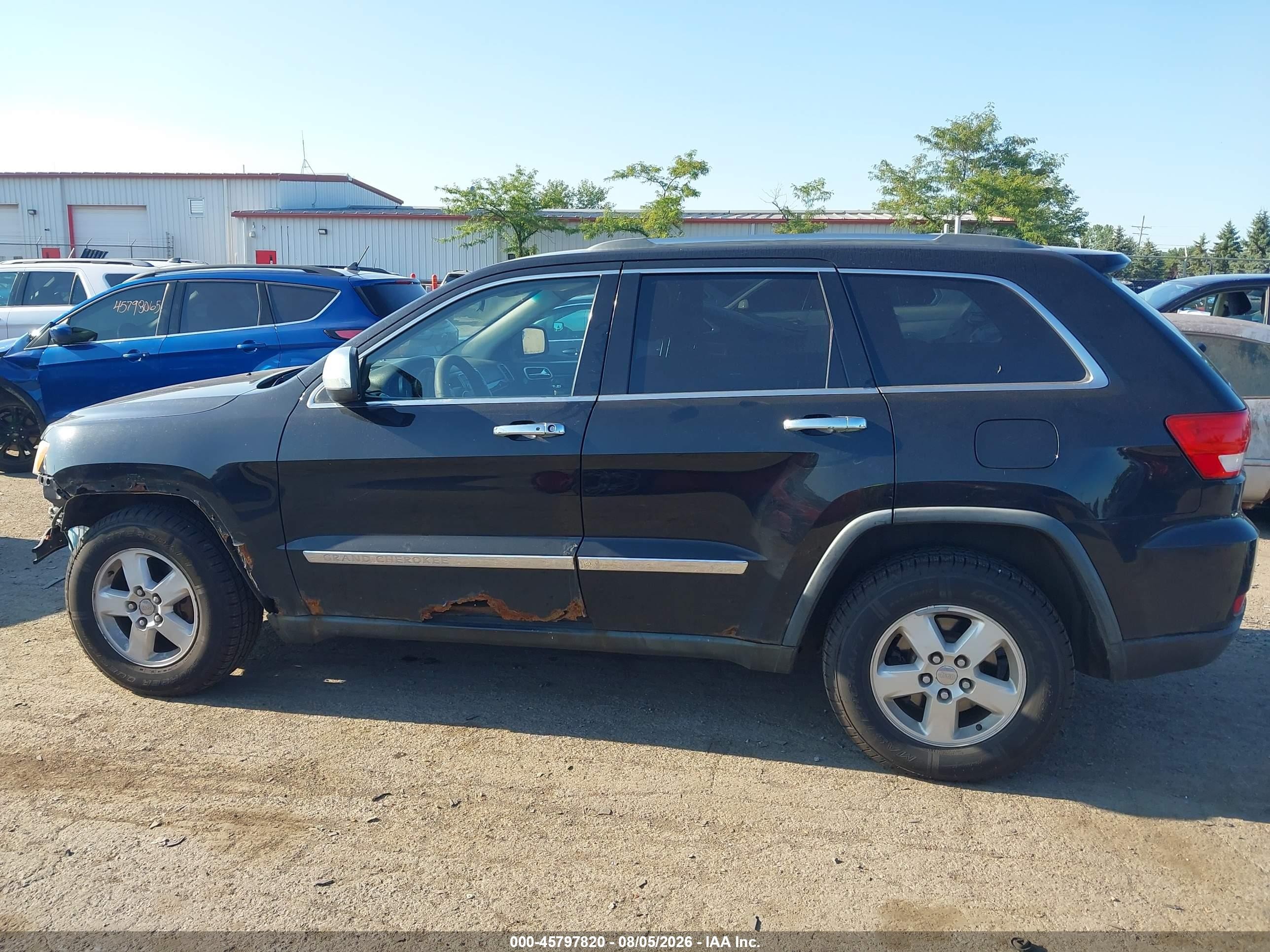 2011 Jeep Grand Cherokee Laredo Black vin: 1J4RR4GG0BC525627