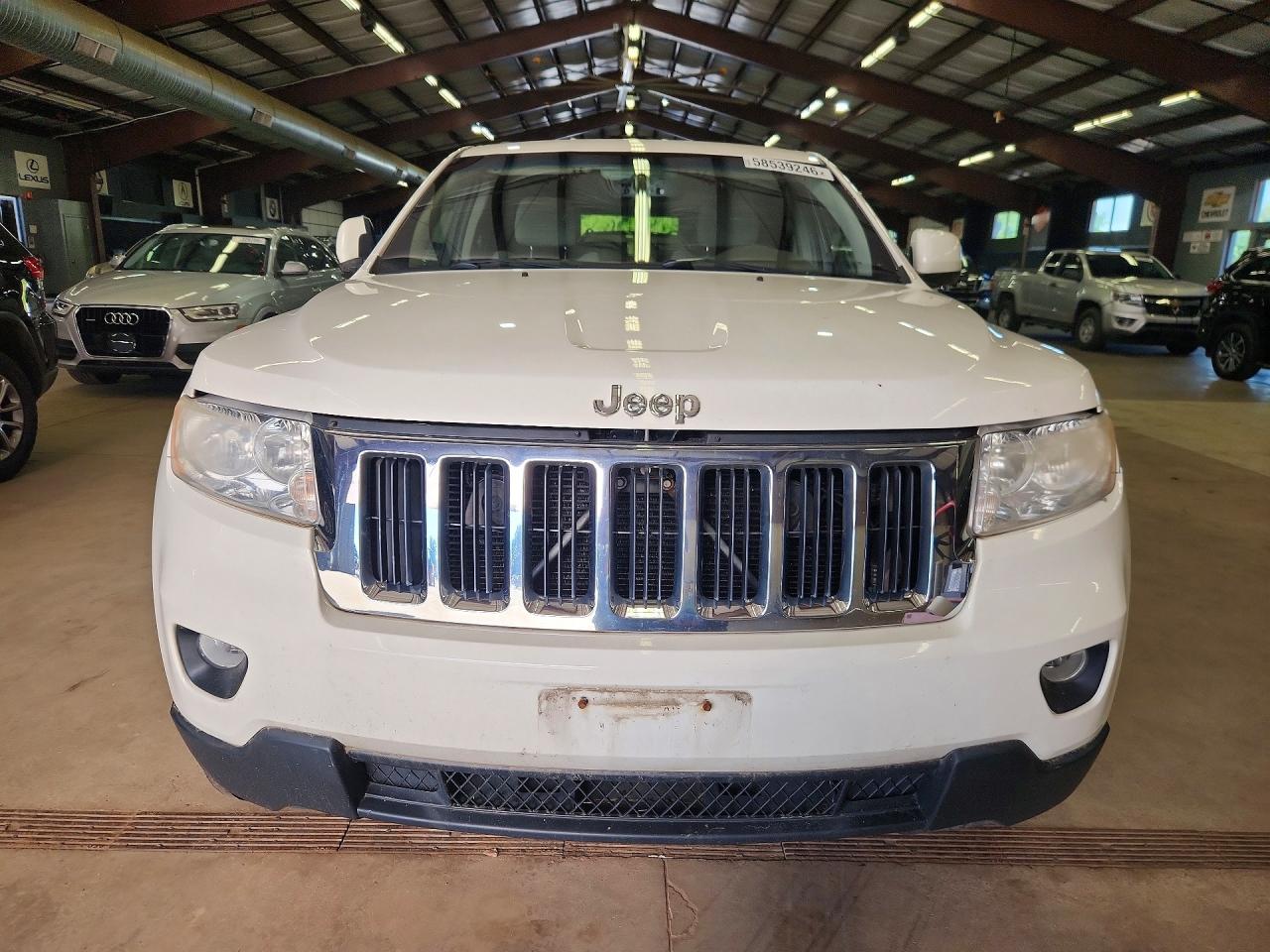 2011 Jeep Grand Cherokee Laredo White vin: 1J4RR4GG0BC525711