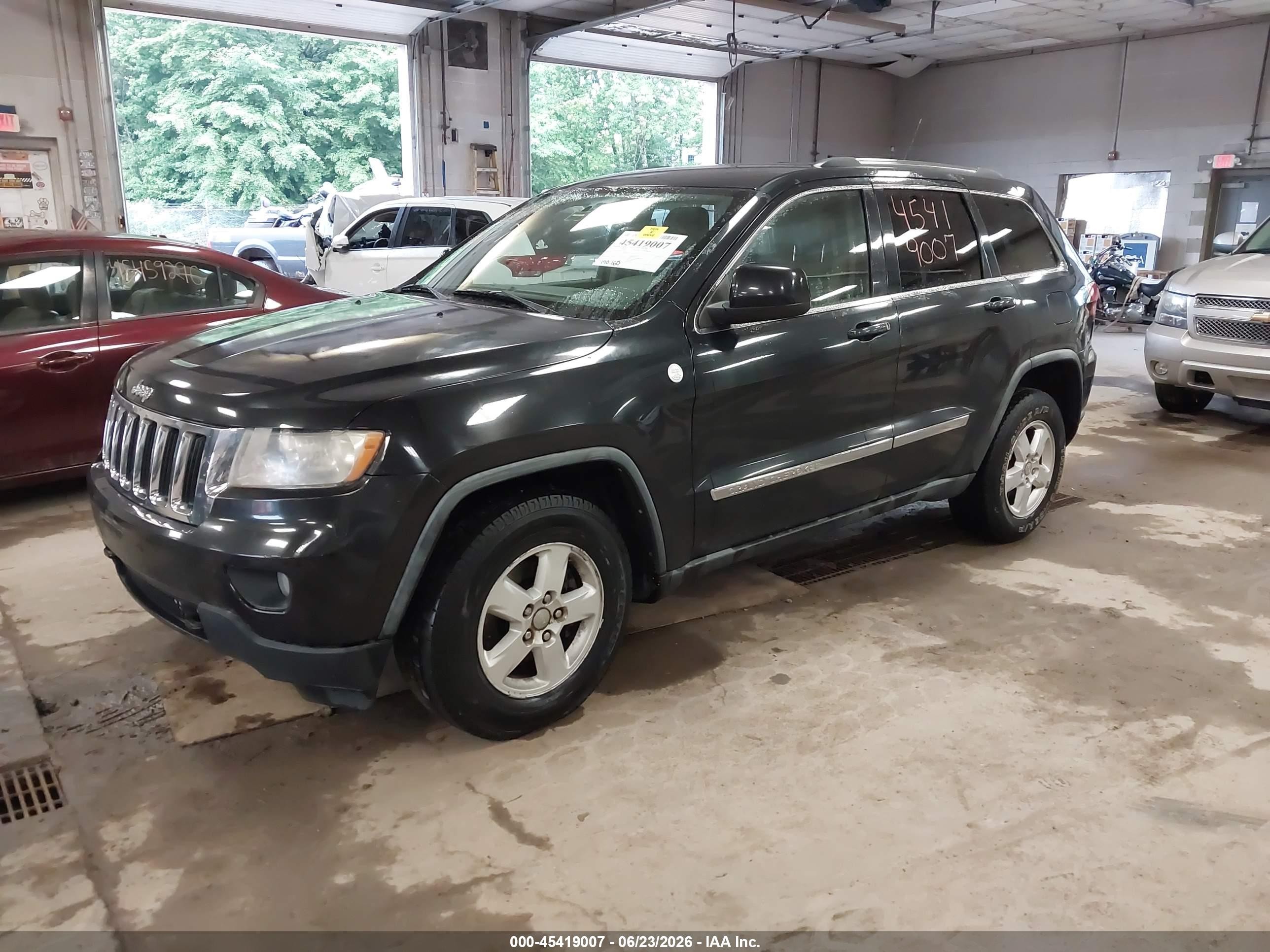 2011 Jeep Grand Cherokee Laredo Black vin: 1J4RR4GG0BC535381