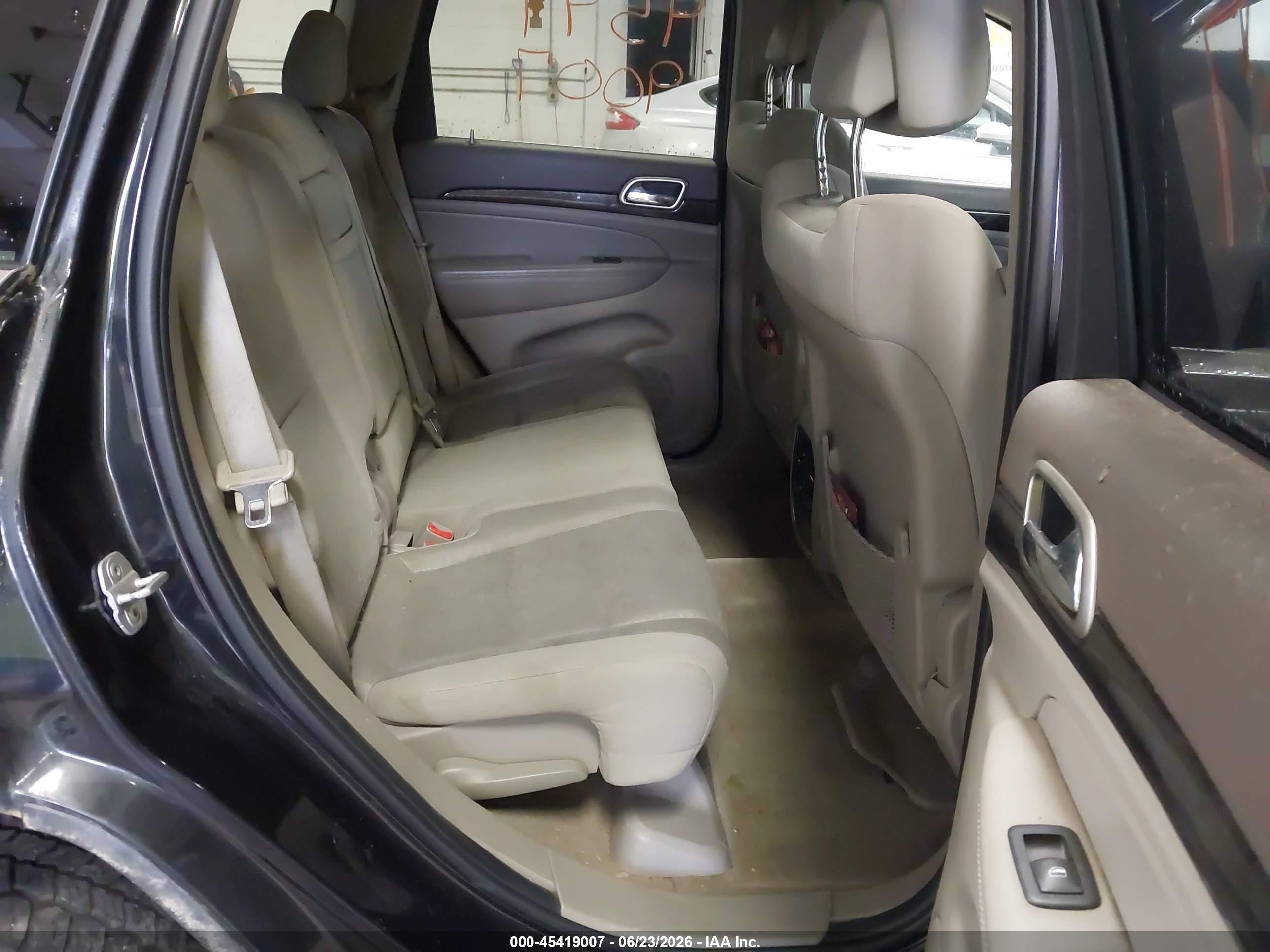 2011 Jeep Grand Cherokee Laredo Black vin: 1J4RR4GG0BC535381