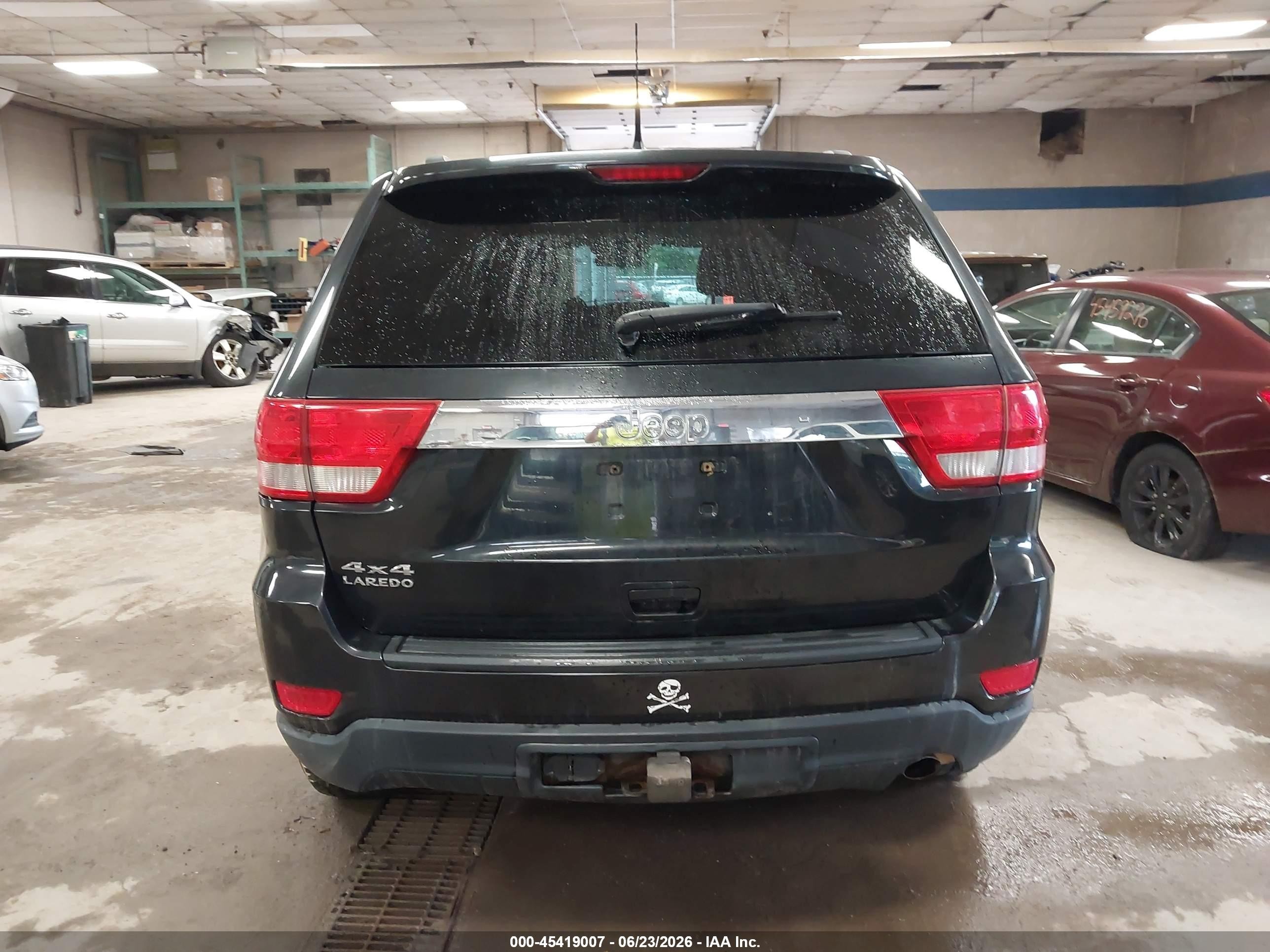 2011 Jeep Grand Cherokee Laredo Black vin: 1J4RR4GG0BC535381