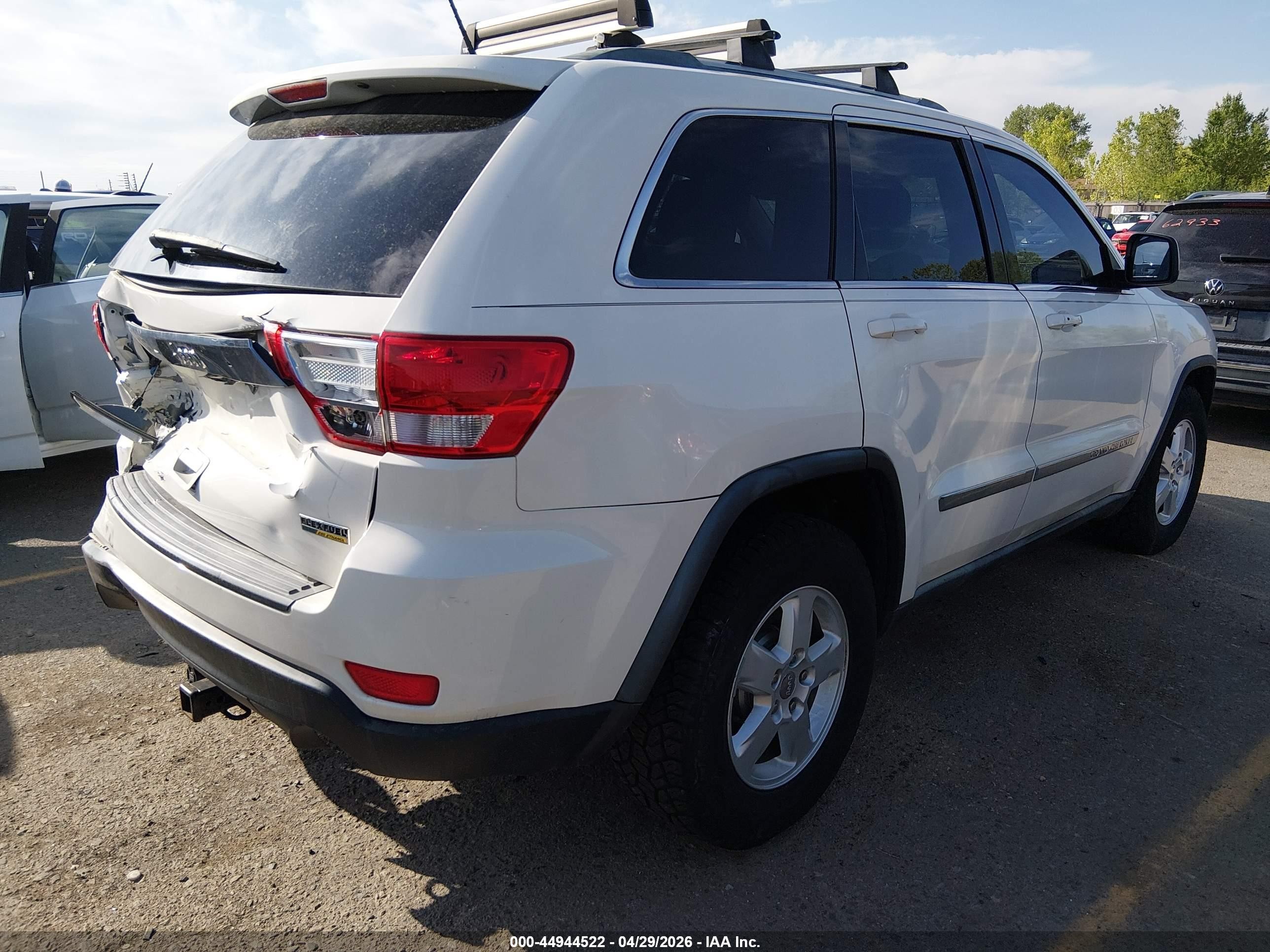 2011 Jeep Grand Cherokee Laredo White vin: 1J4RR4GG0BC585732