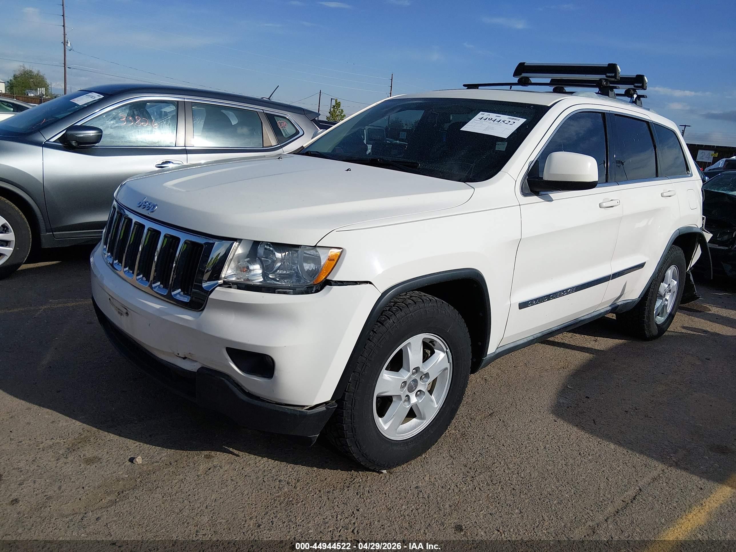 2011 Jeep Grand Cherokee Laredo White vin: 1J4RR4GG0BC585732