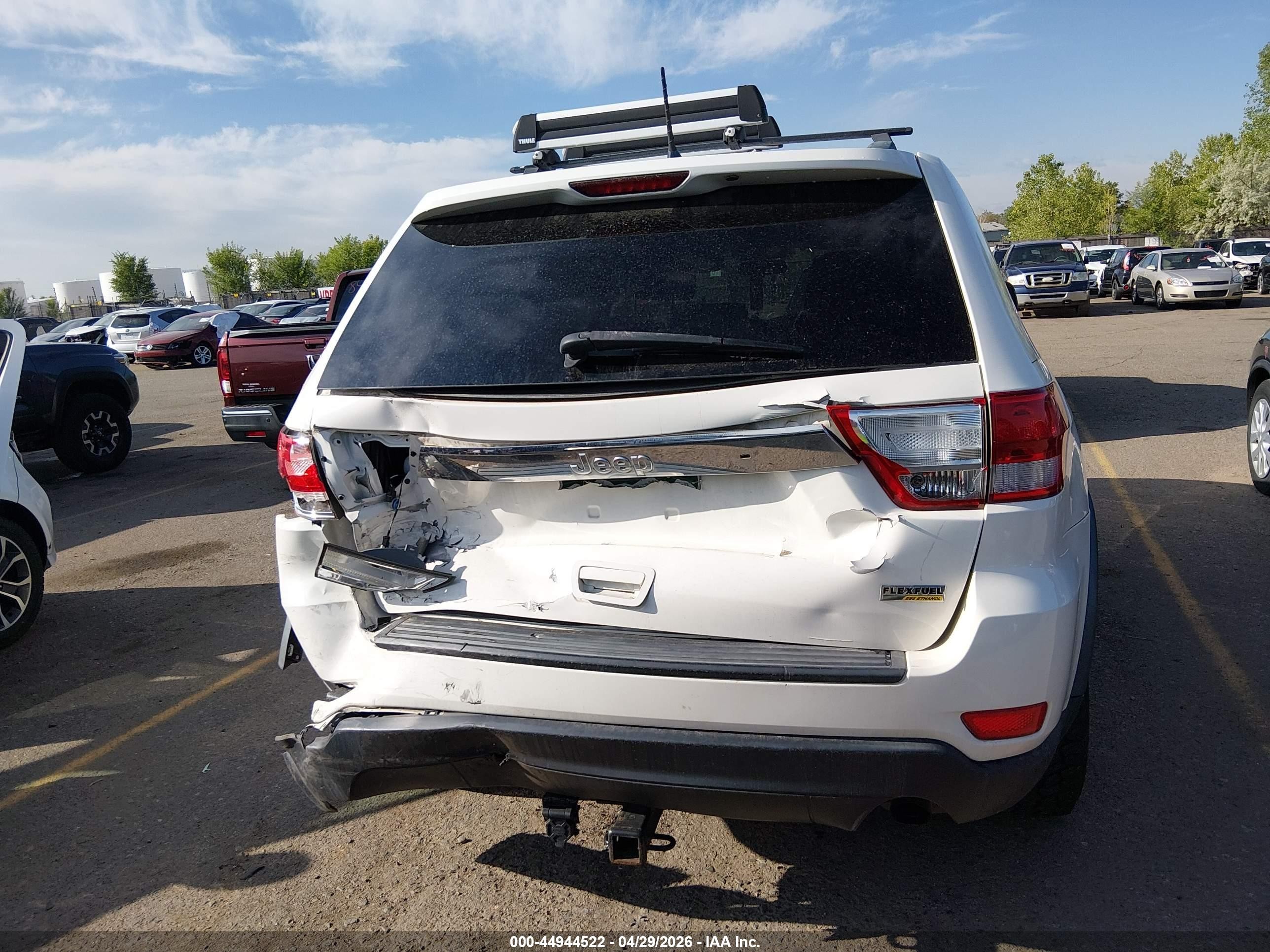 2011 Jeep Grand Cherokee Laredo White vin: 1J4RR4GG0BC585732