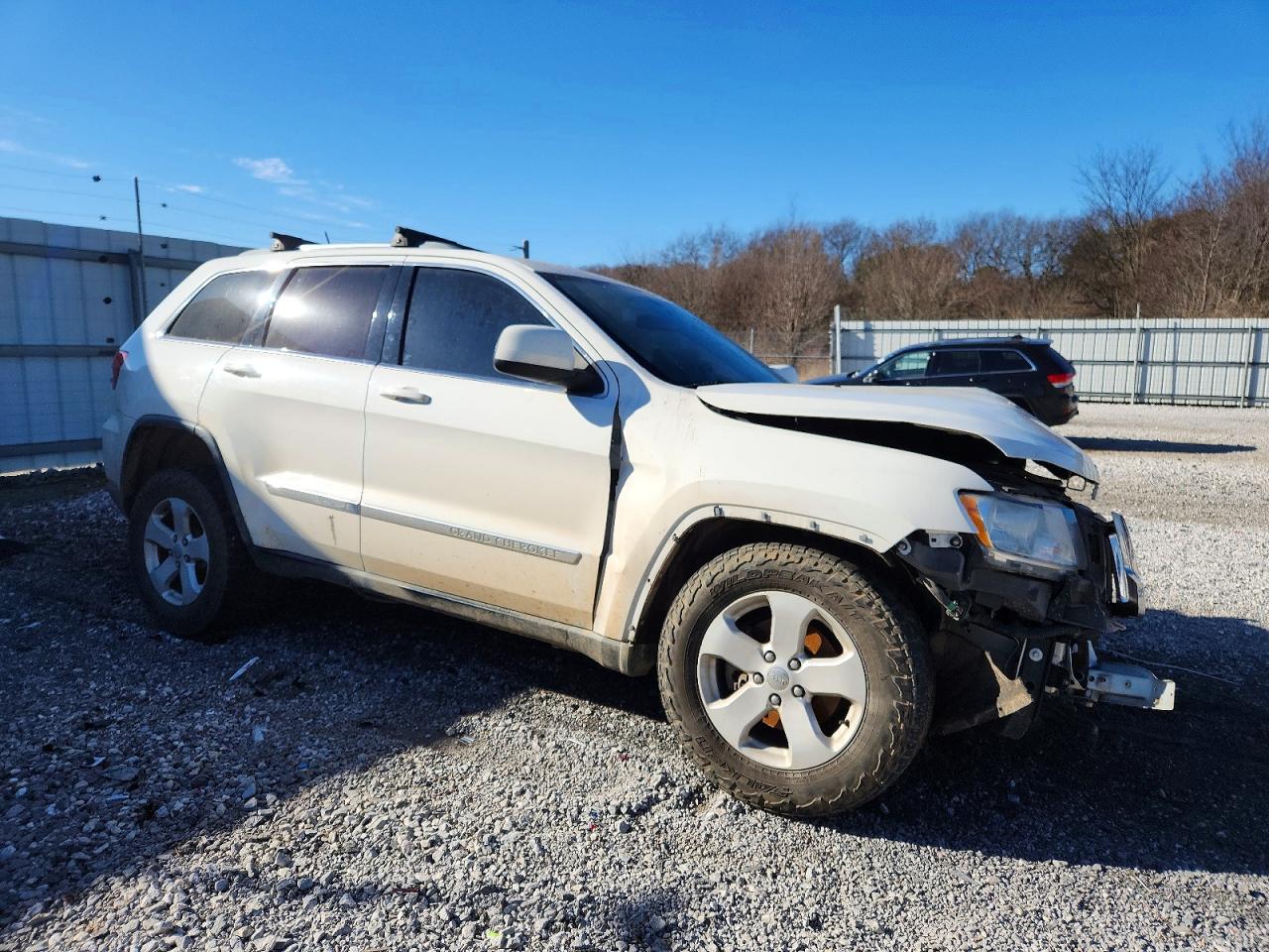 2011 Jeep Grand Cherokee Laredo Белый vin: 1J4RR4GG0BC616347