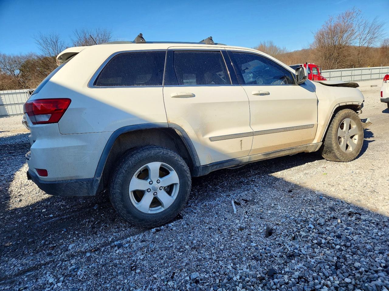 2011 Jeep Grand Cherokee Laredo Белый vin: 1J4RR4GG0BC616347