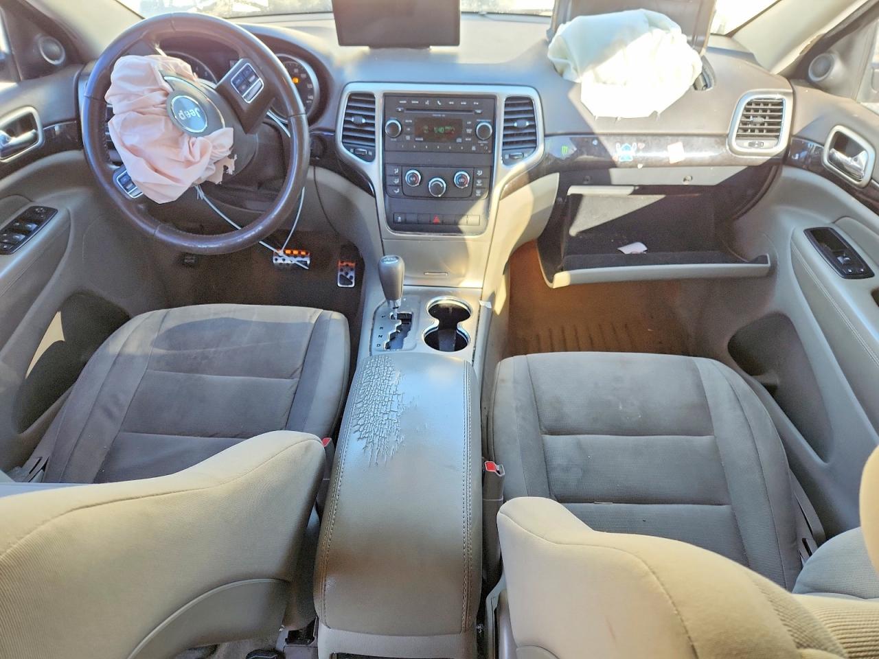 2011 Jeep Grand Cherokee Laredo Белый vin: 1J4RR4GG0BC616347