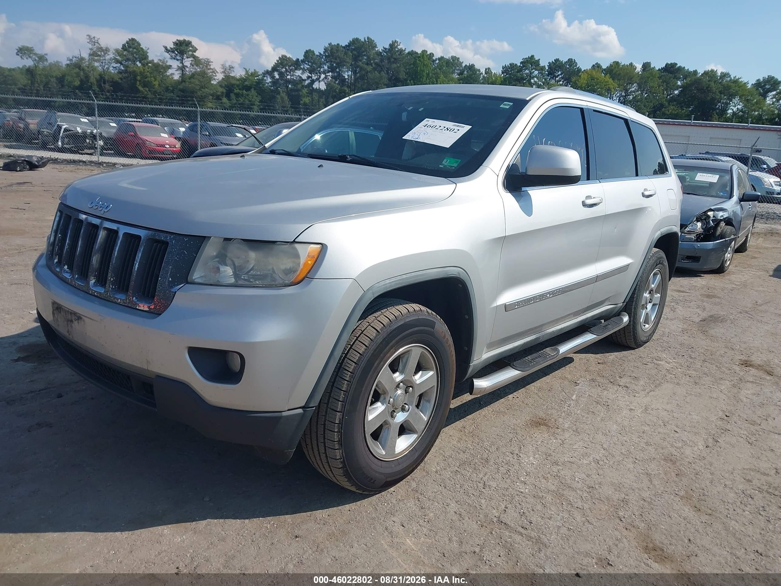 2011 Jeep Grand Cherokee Laredo Silver vin: 1J4RR4GG0BC625677