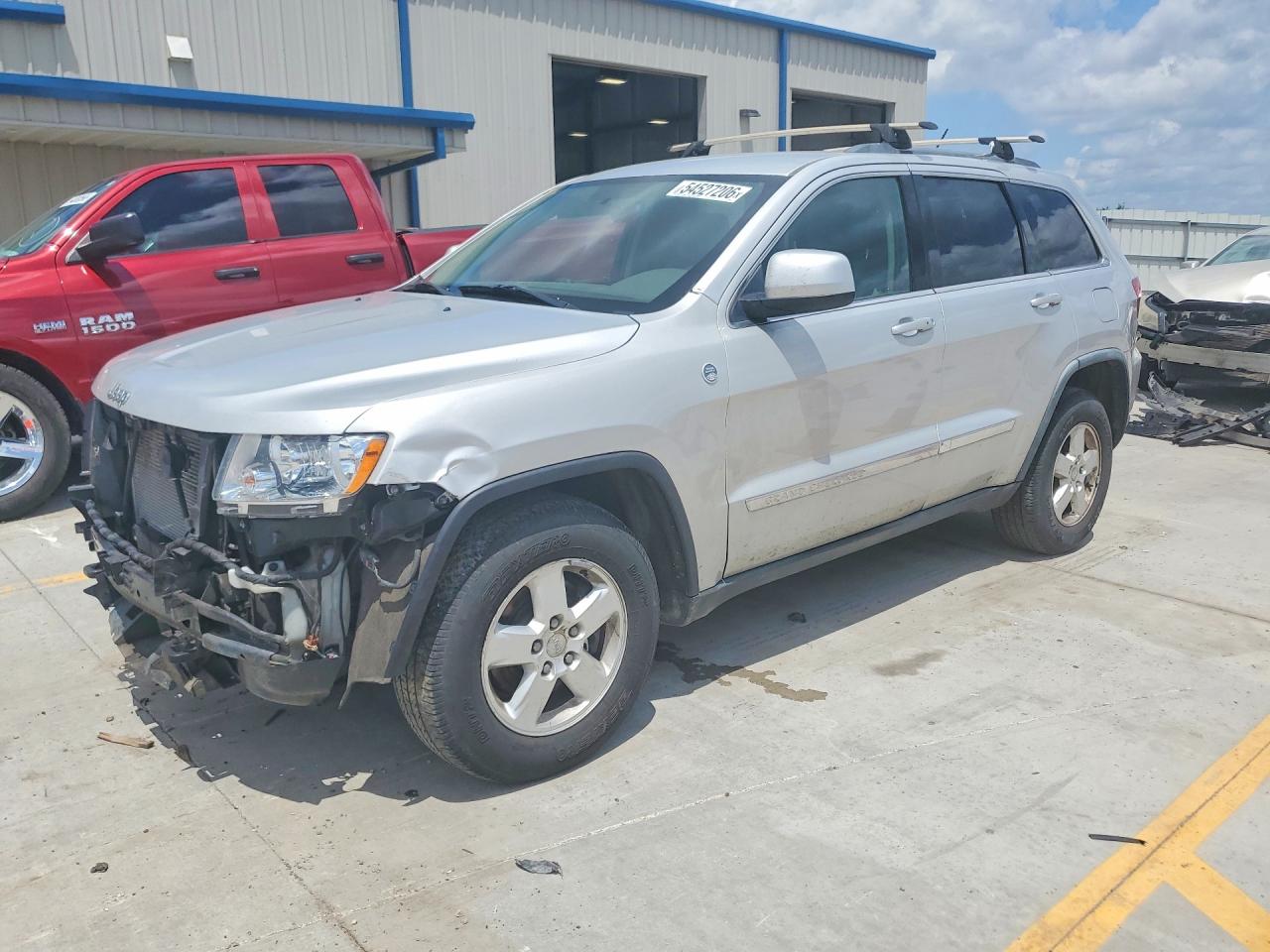 2011 Jeep Grand Cherokee Laredo Silver vin: 1J4RR4GG0BC660946