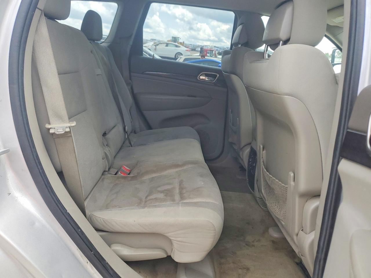 2011 Jeep Grand Cherokee Laredo Silver vin: 1J4RR4GG0BC660946