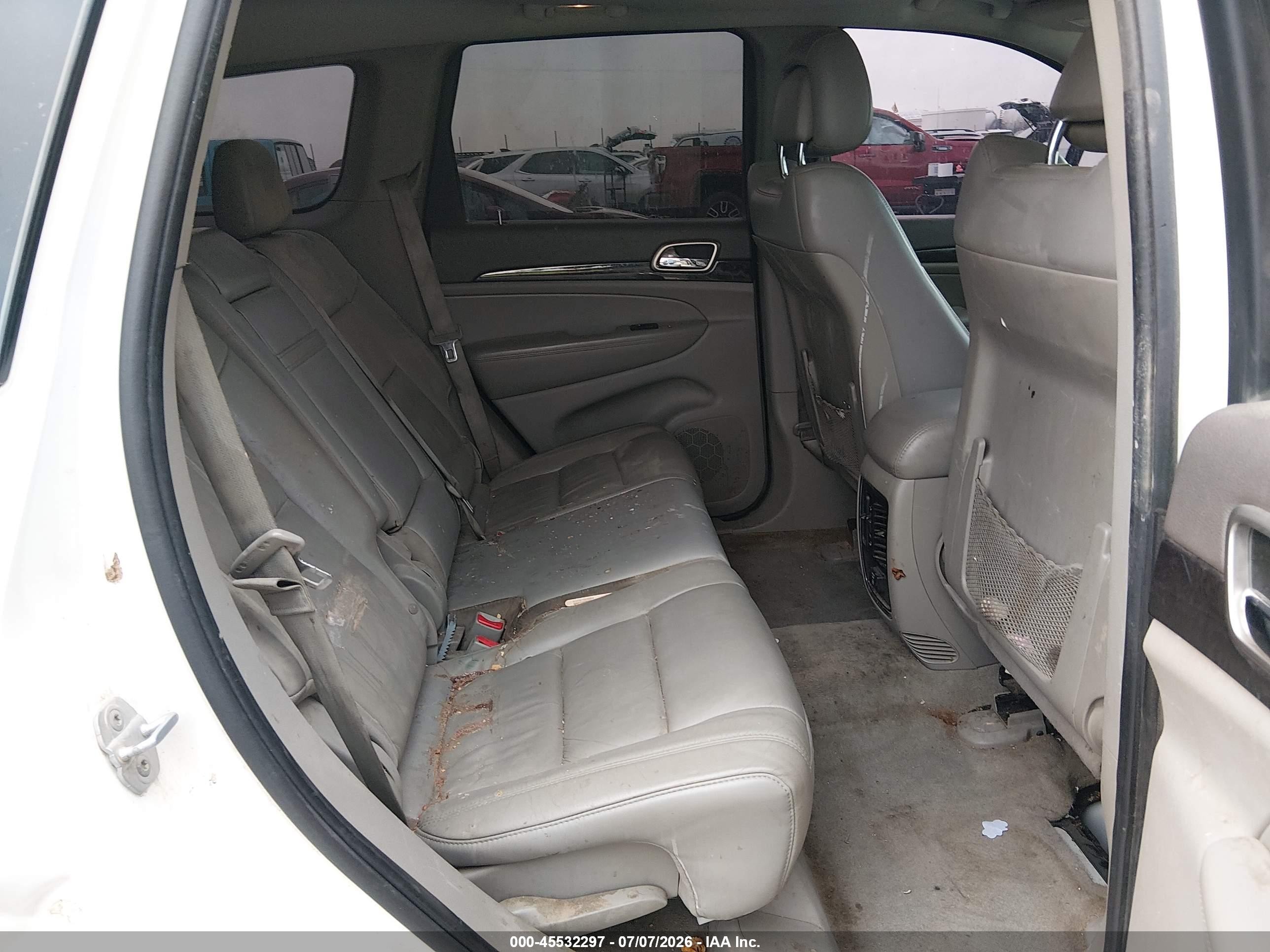 2011 Jeep Grand Cherokee Laredo Белый vin: 1J4RR4GG0BC703584