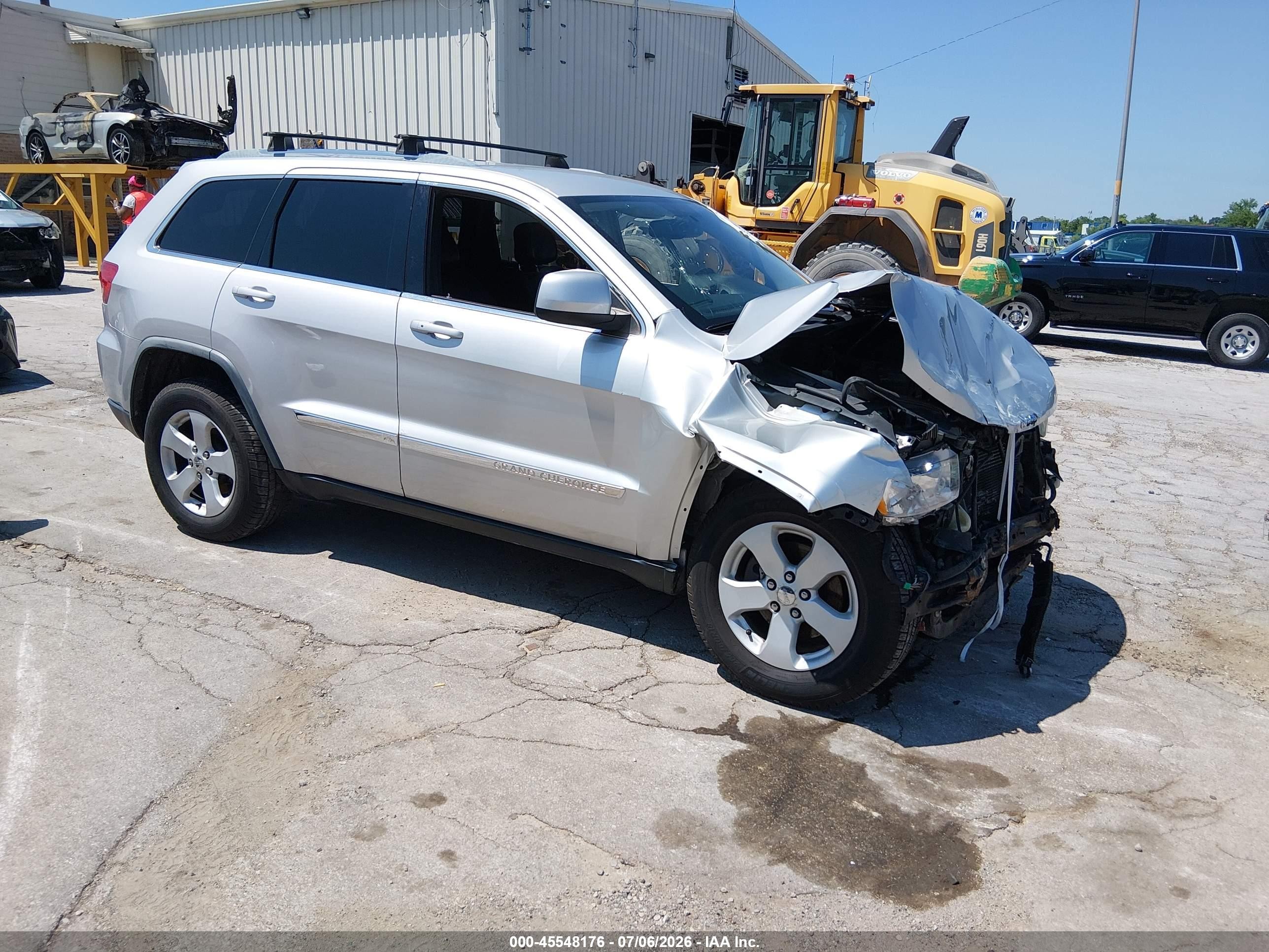 2011 Jeep Grand Cherokee Laredo Silver vin: 1J4RR4GG0BC731577