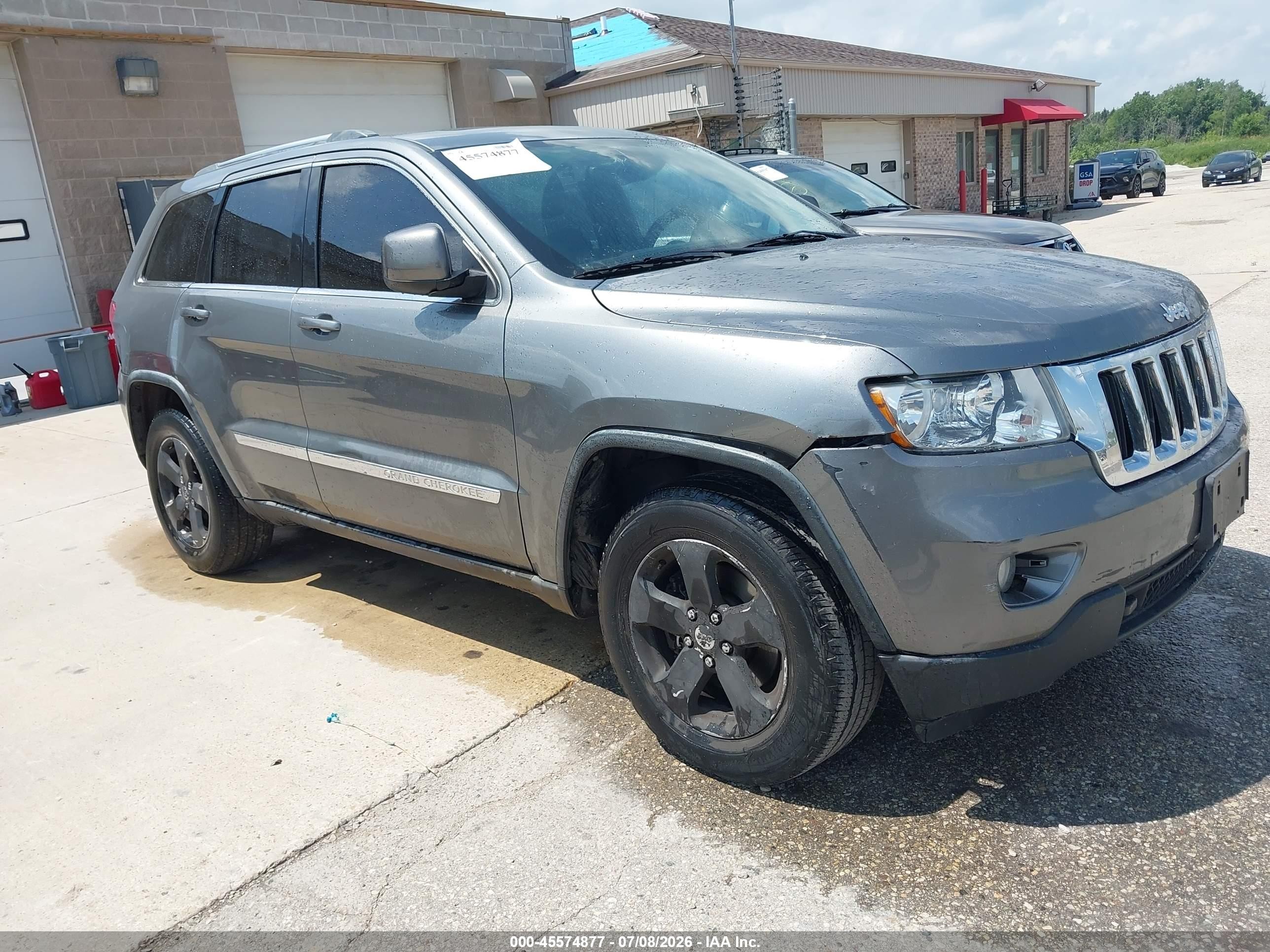2011 Jeep Grand Cherokee Laredo Gray vin: 1J4RR4GG0BC738240