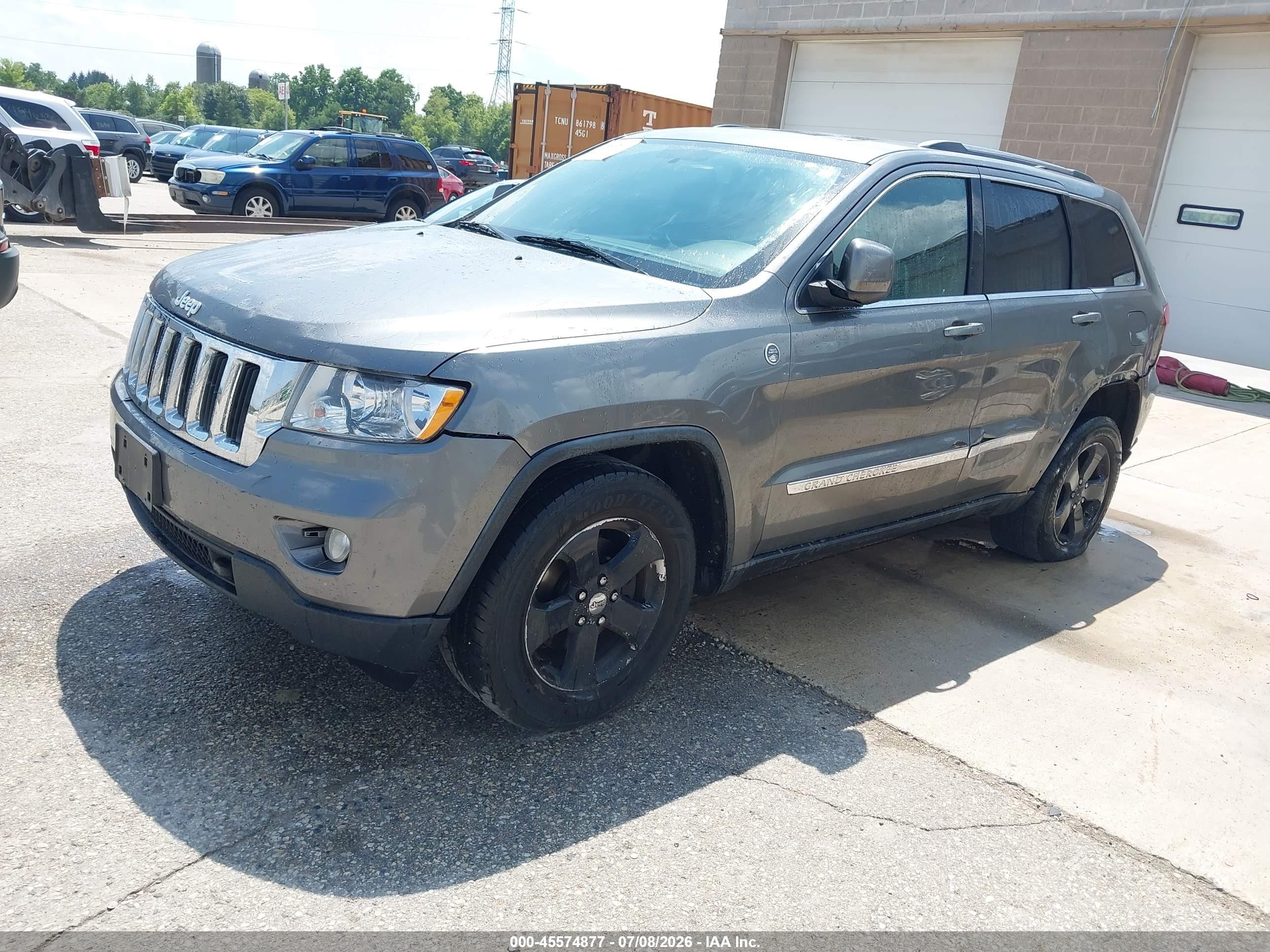 2011 Jeep Grand Cherokee Laredo Gray vin: 1J4RR4GG0BC738240